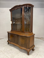MP Mid century vitrinekast gebogen glas