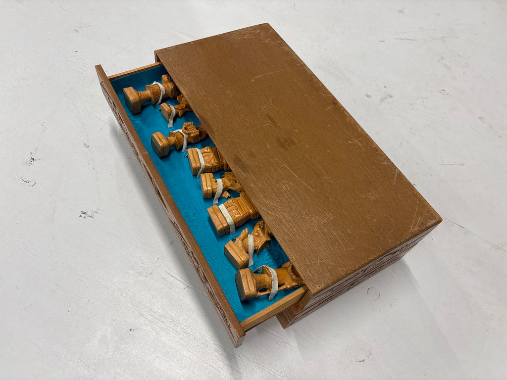 Schaakbord Chinees handgesneden stukken