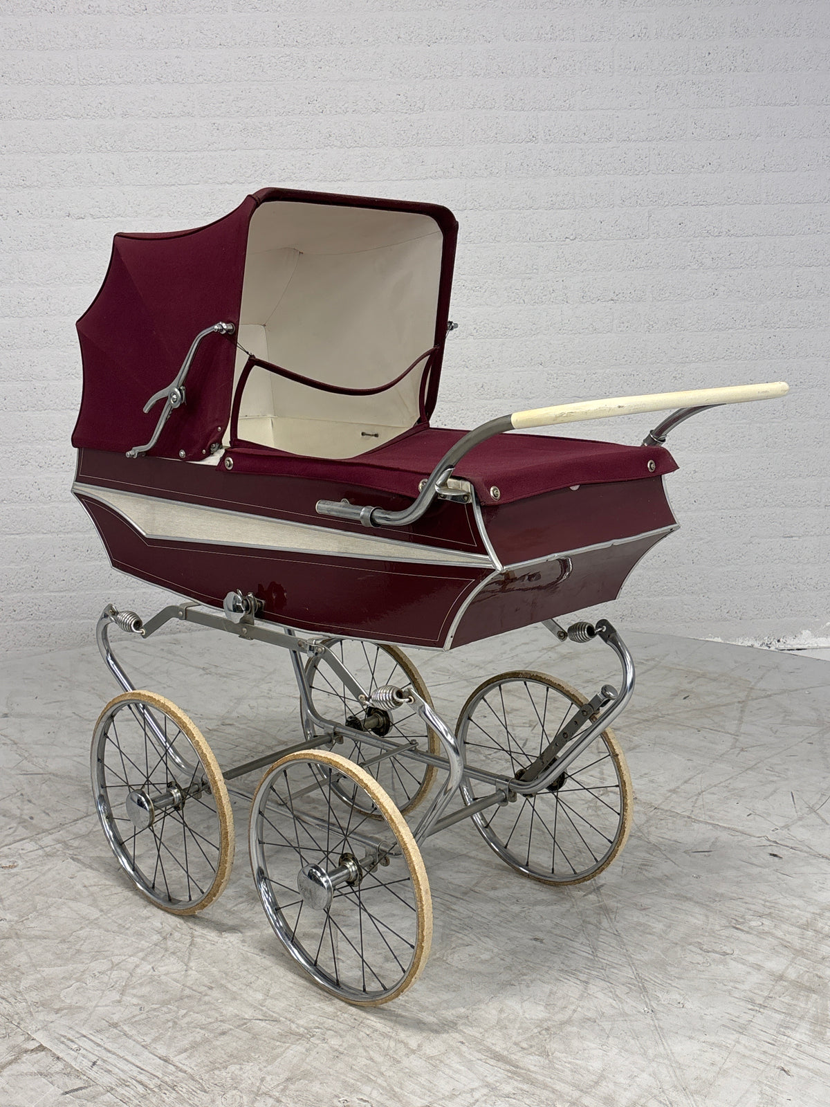 Antieke kinderwagen