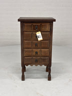 Kastje met veel lades