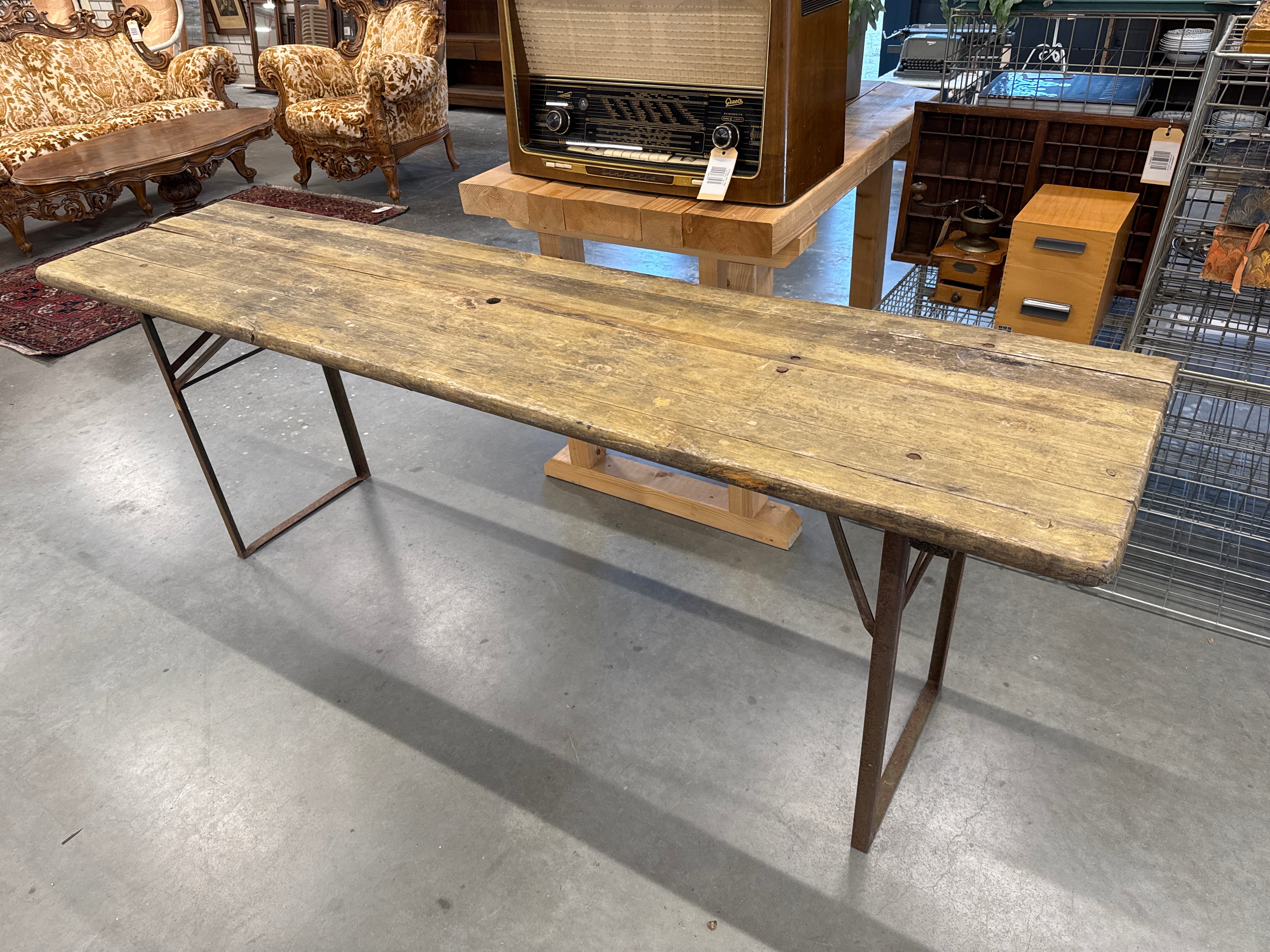 Oude opklapbare tafel