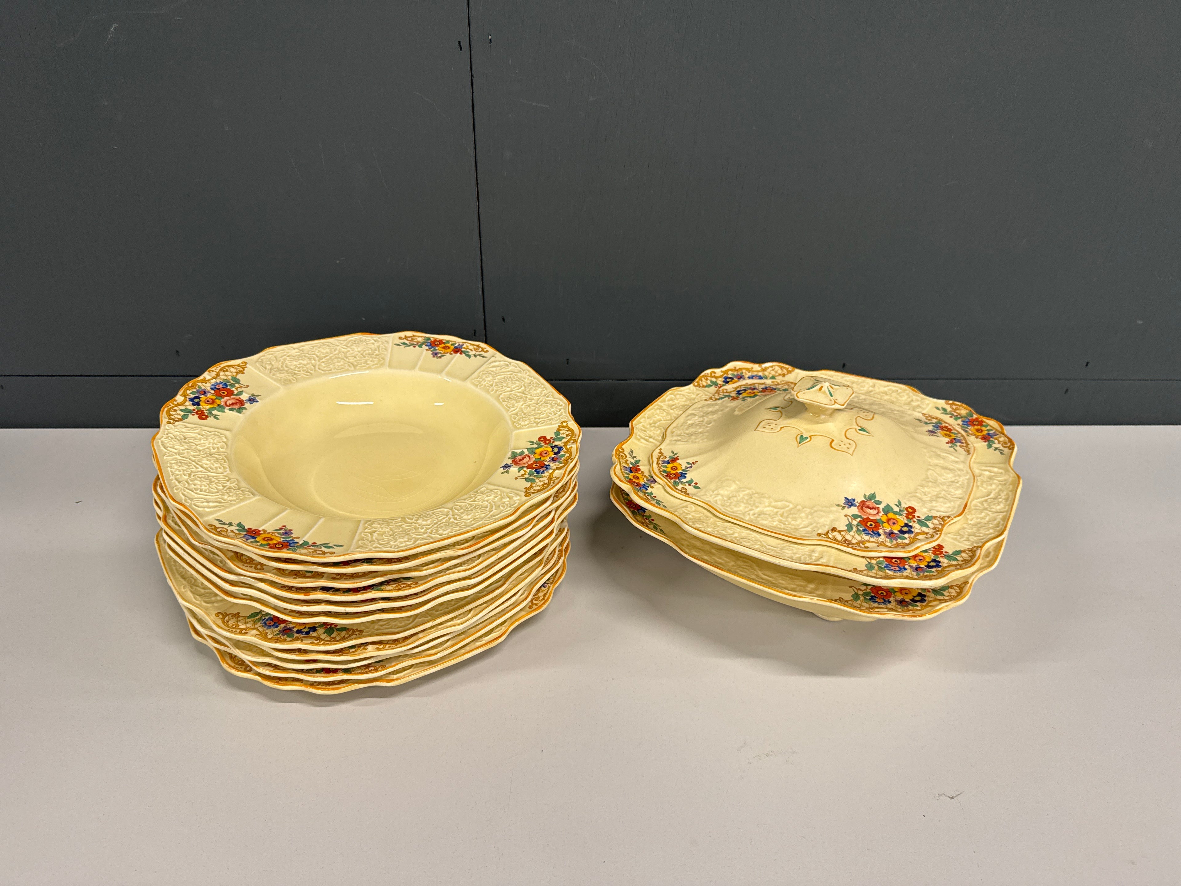 Dinersets 2 schalen 9 borden