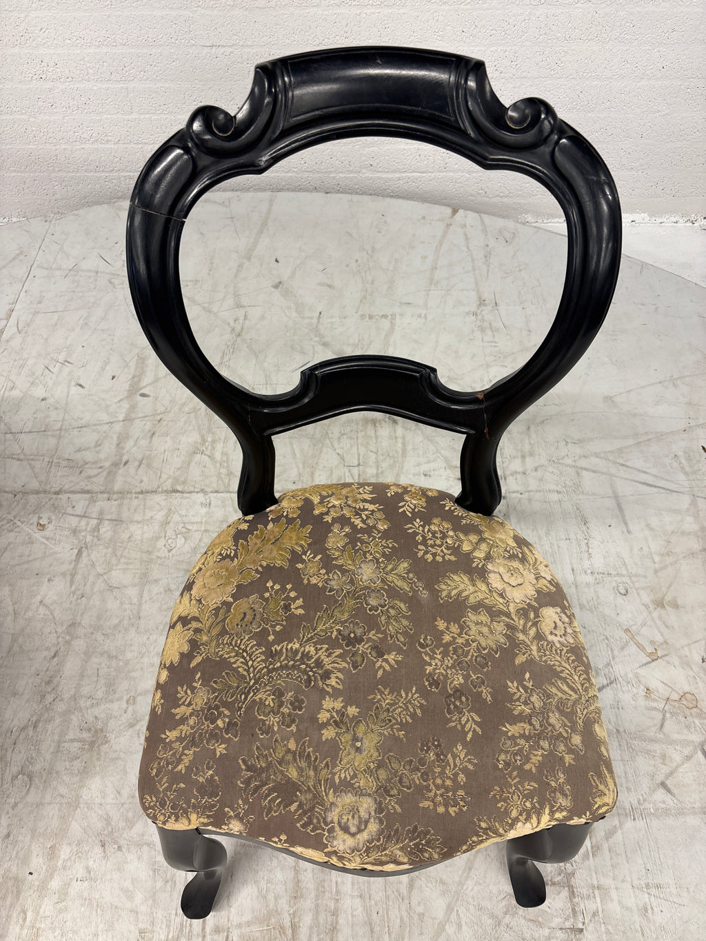 Antieke stoelen in Barok of Louis XV stijl