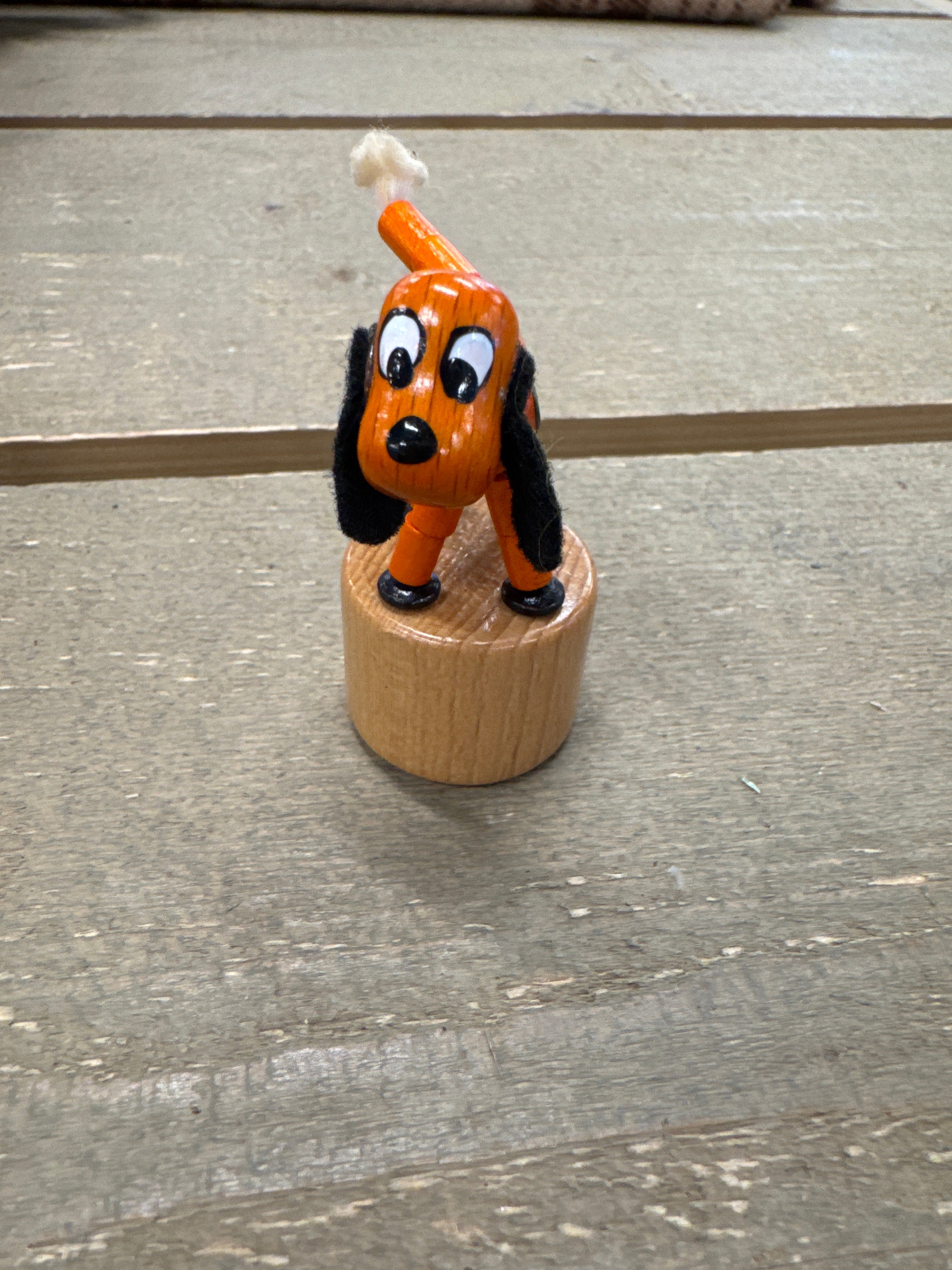 Wood push puppet