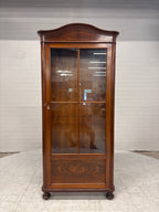 Boeken en/of vitrinekast