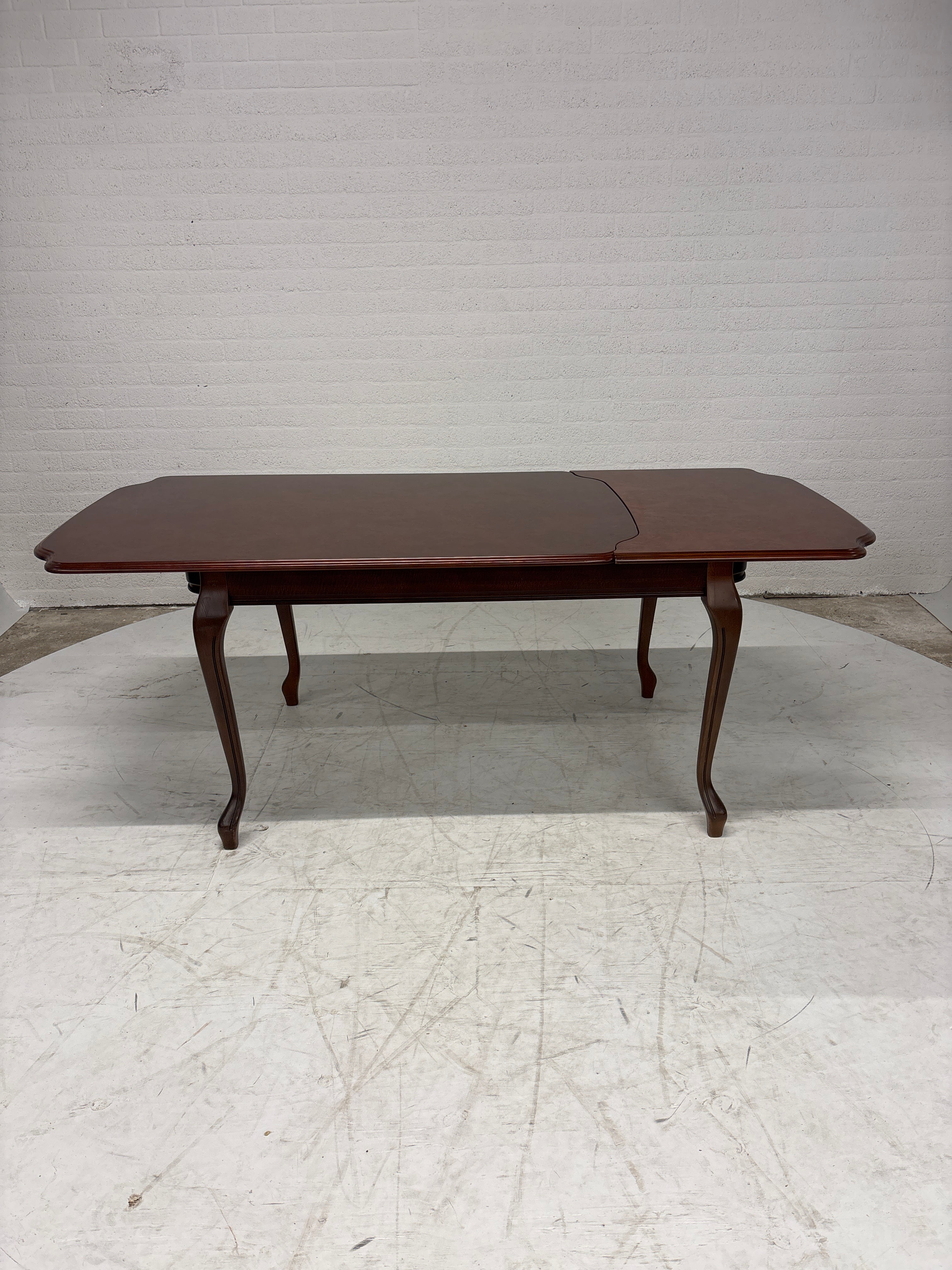 Eettafel uitschuifbaar