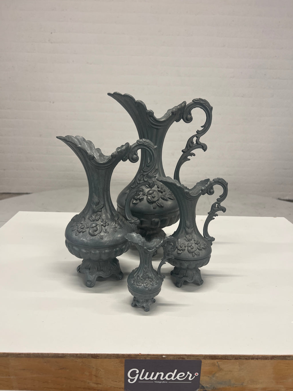 Tinnen sierkannen in barokstijl – set van 4