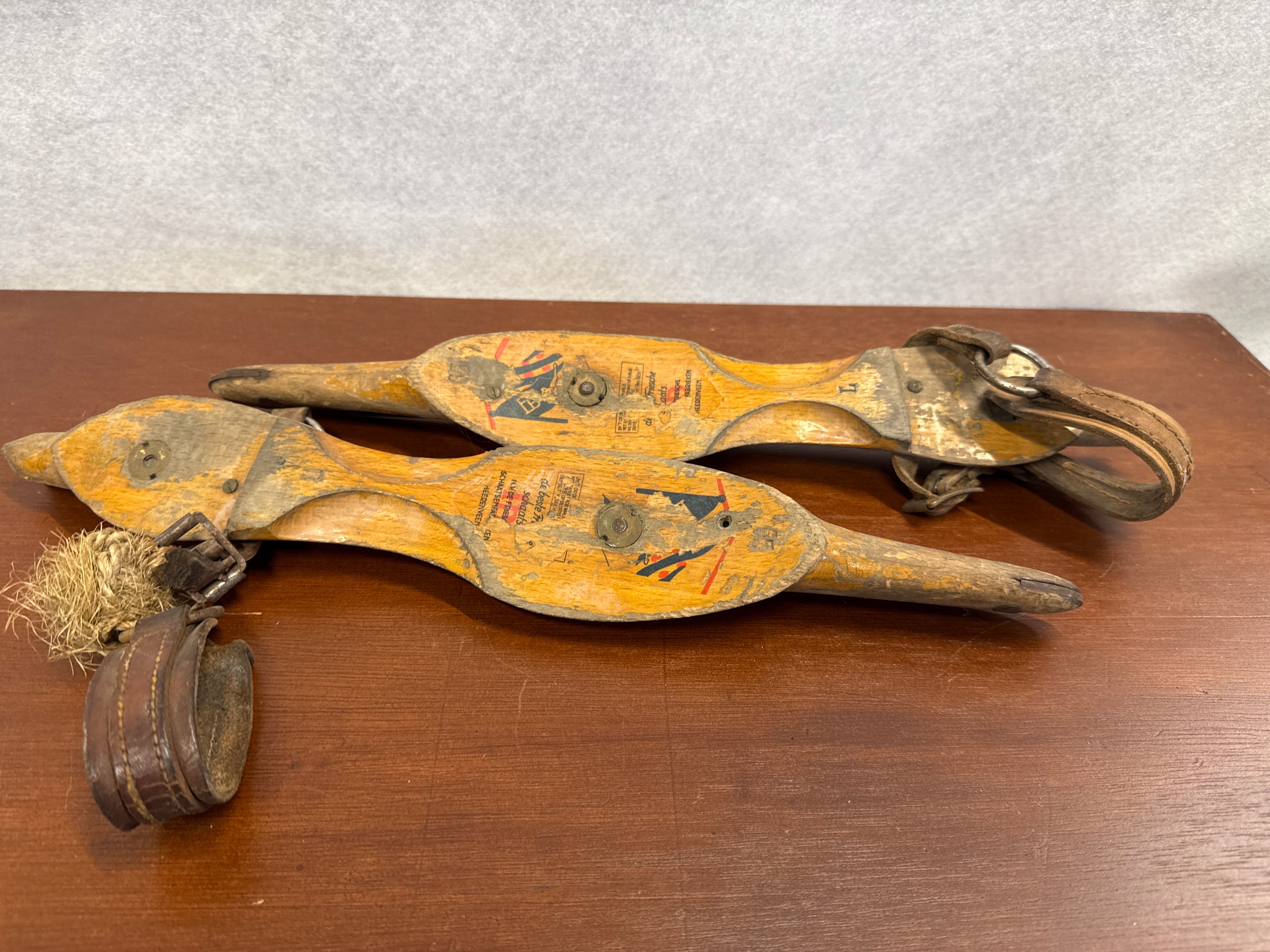 Friese doorlopers houtjes