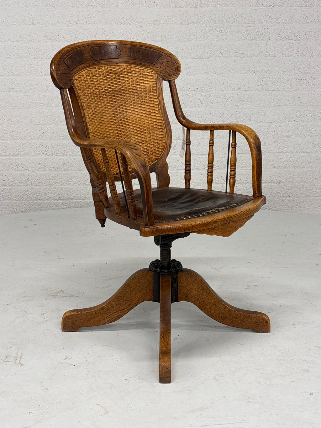 Antieke Amerikaanse victoriaanse office desk stoel