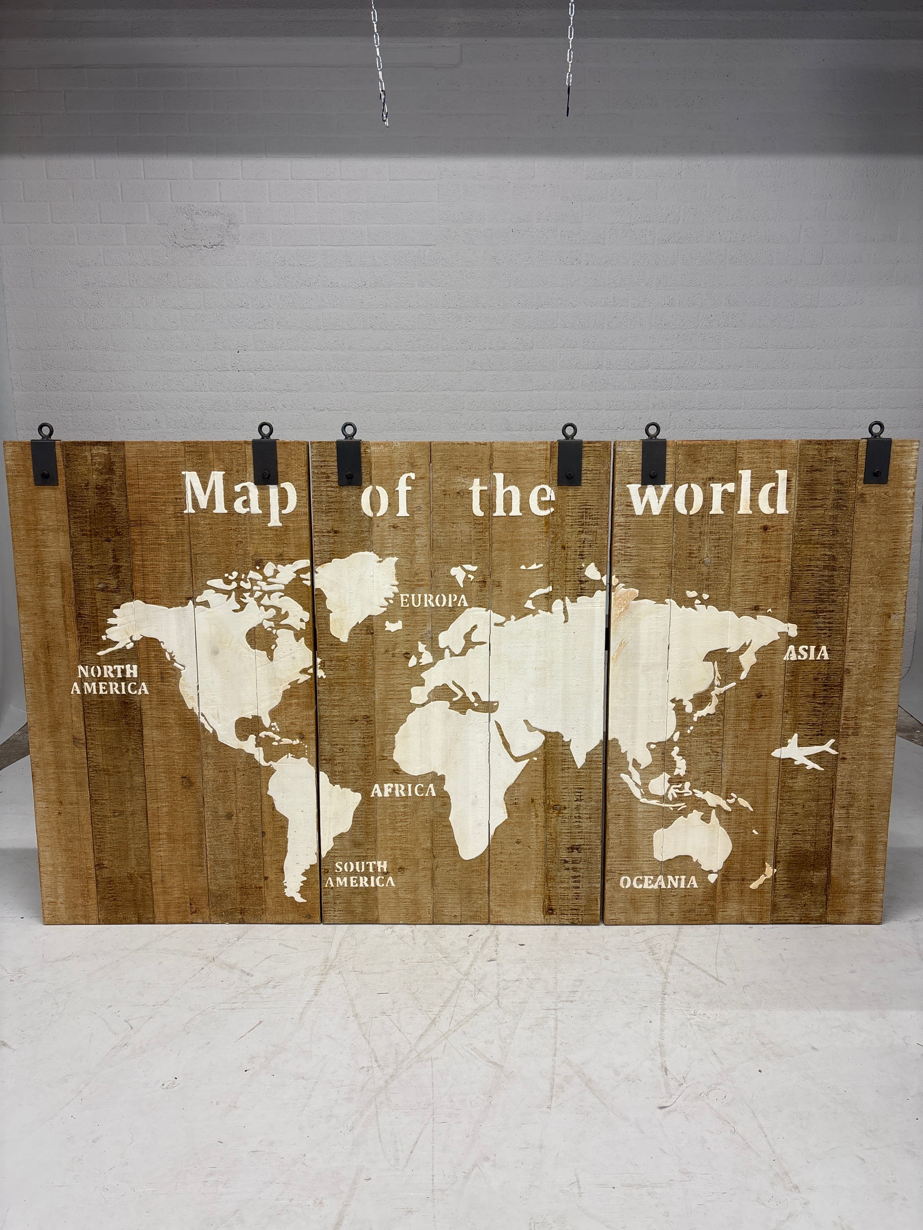 Wereldkaart op 3 houten borden decoratief