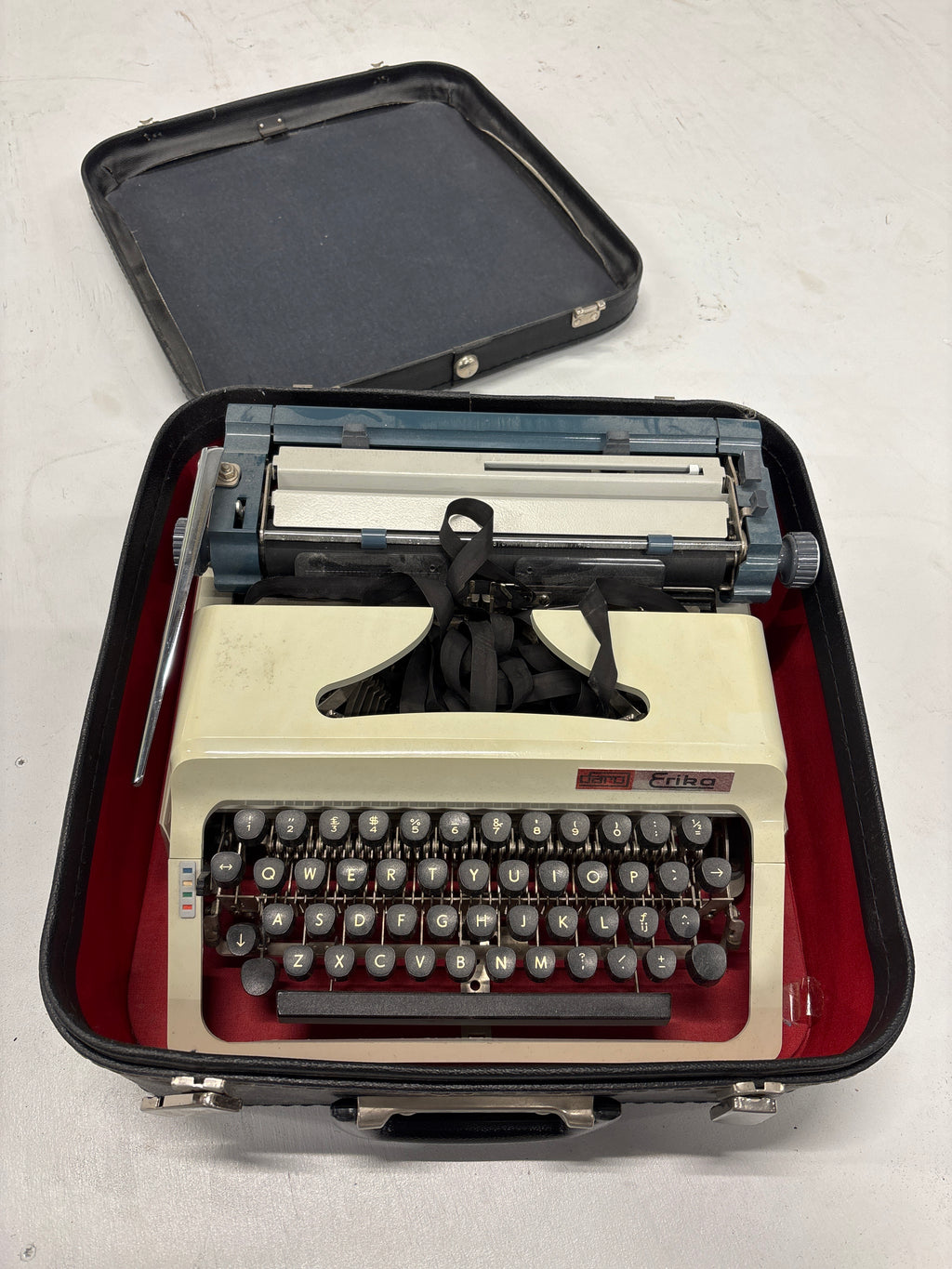 Daro Erika typemachine