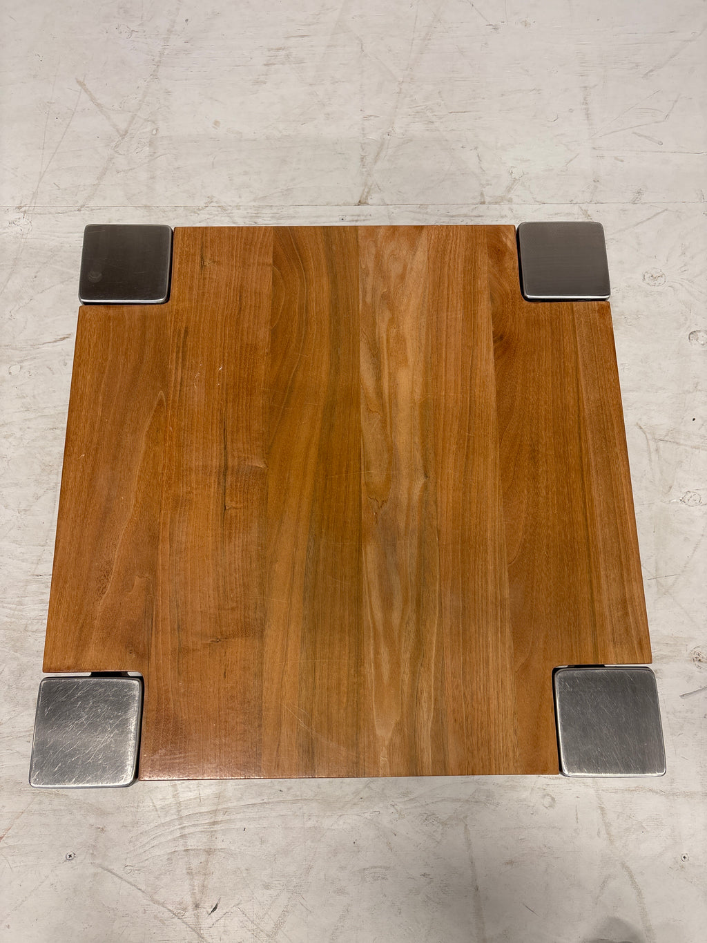 Bijzettafel rvs met dik houten blad