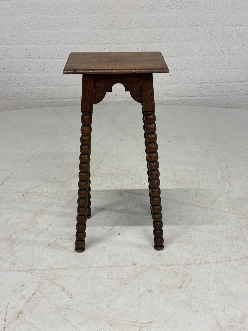Plantentafel met vier bollenpoten