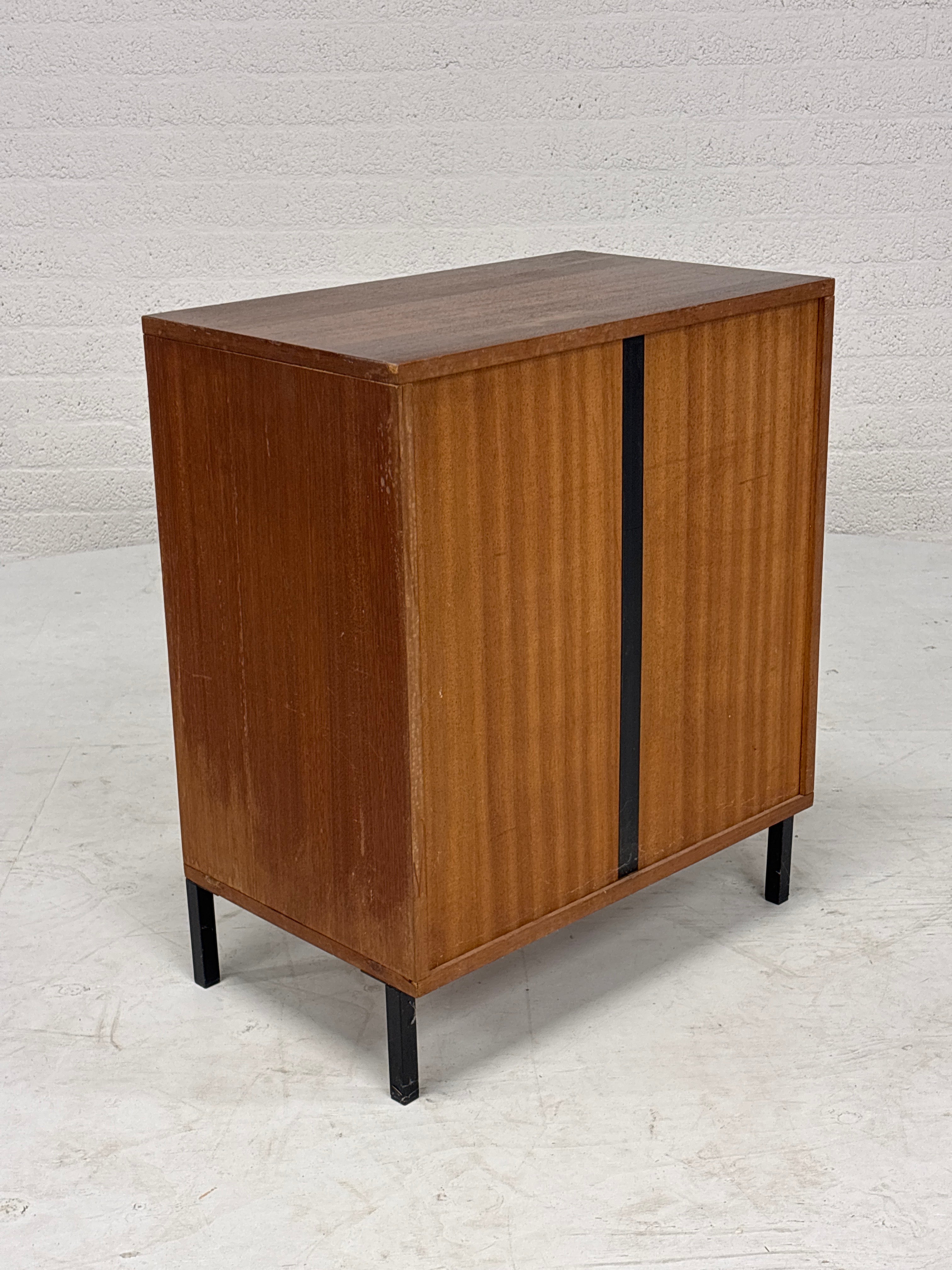 Vintage kastje 4 laden, smal