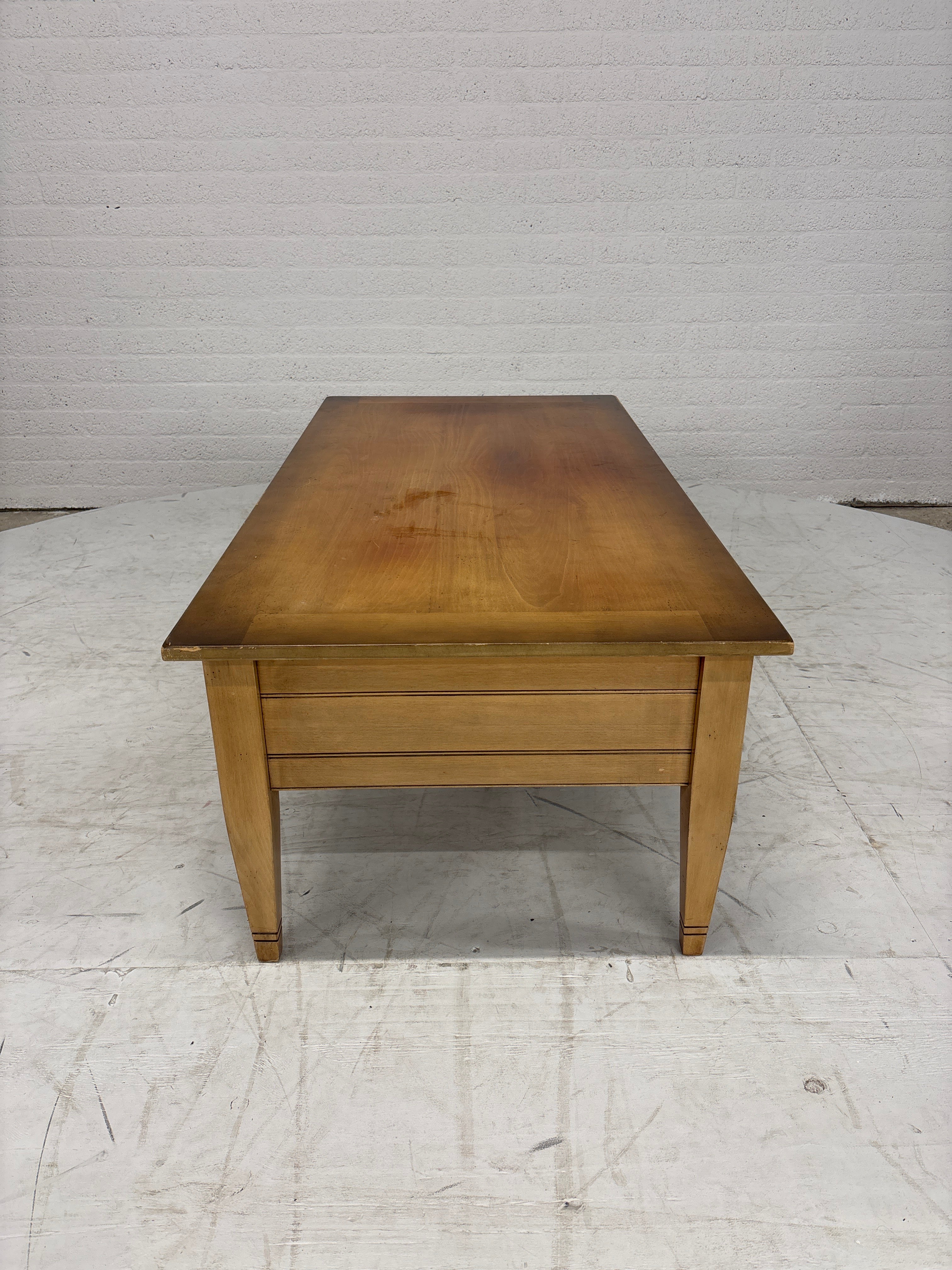 Salontafel met 6 lades en uitschuifblad