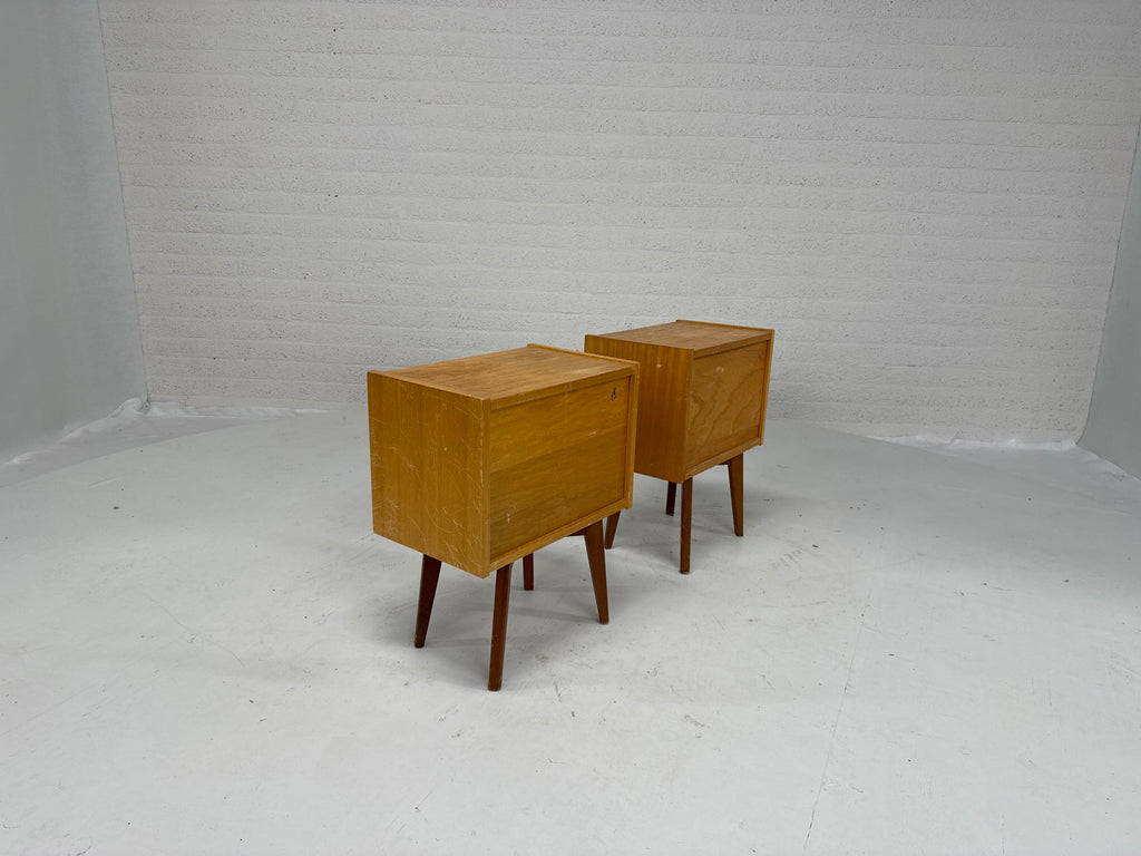 Nachtkastje set 2 vintage design