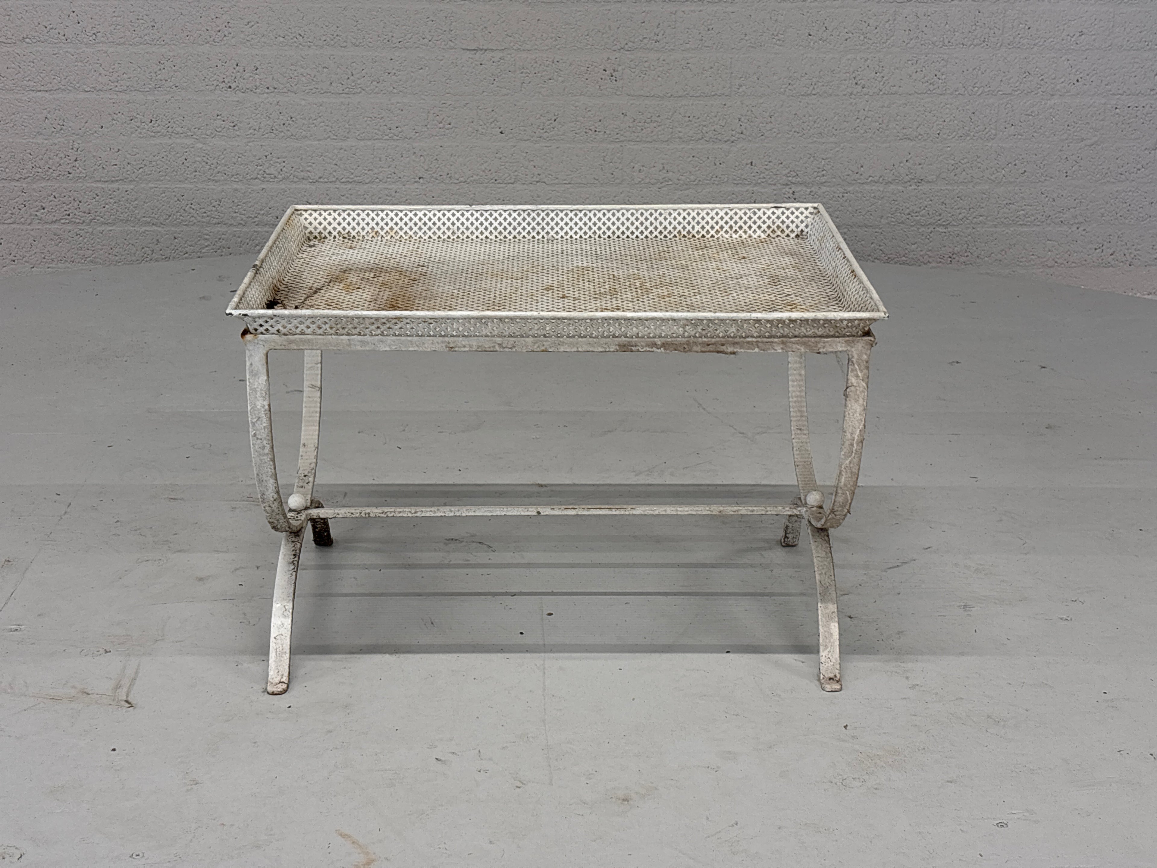 IJzeren bijzettafel (buiten)