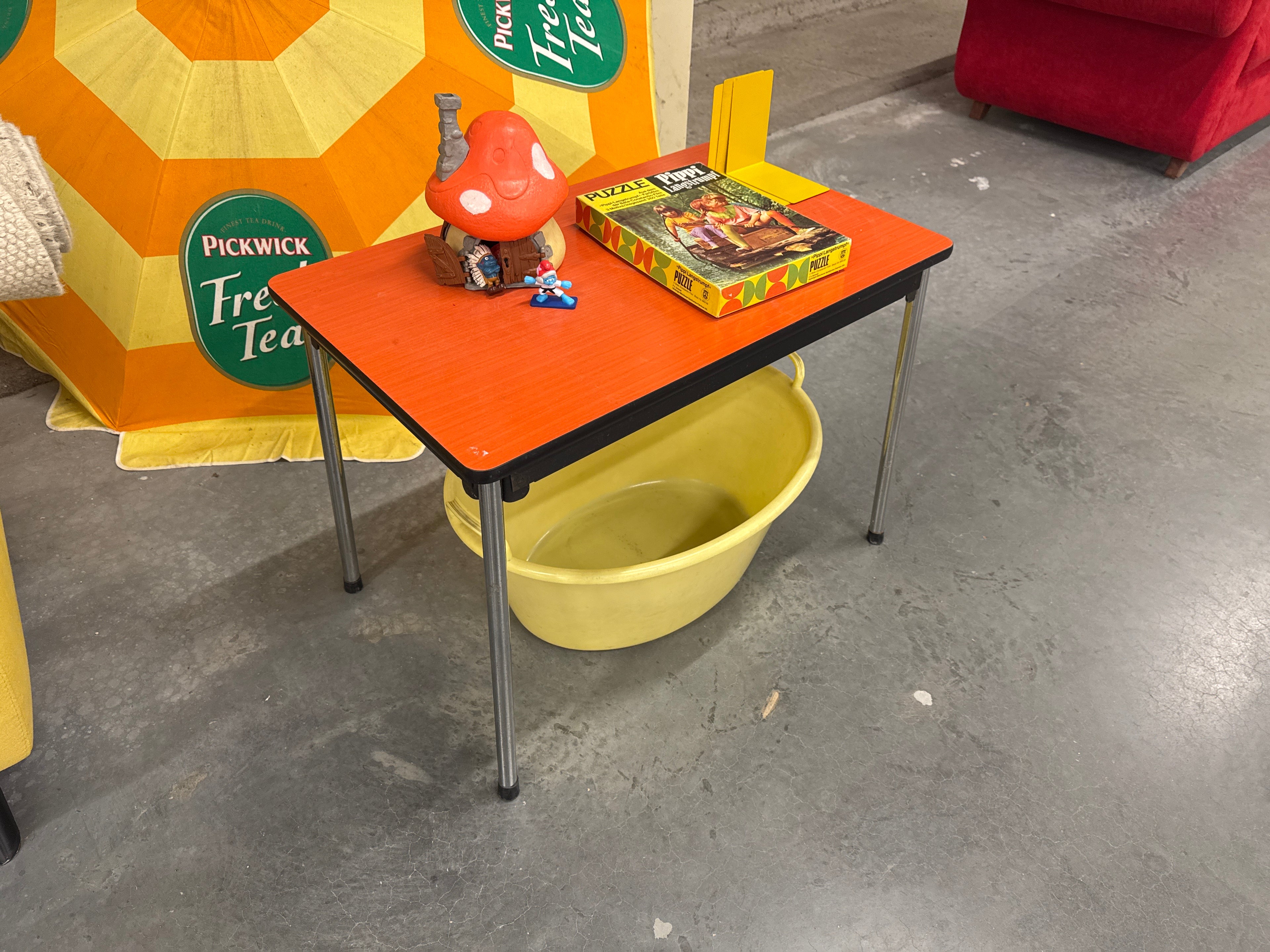 Vintage Formica Tafel Oranje