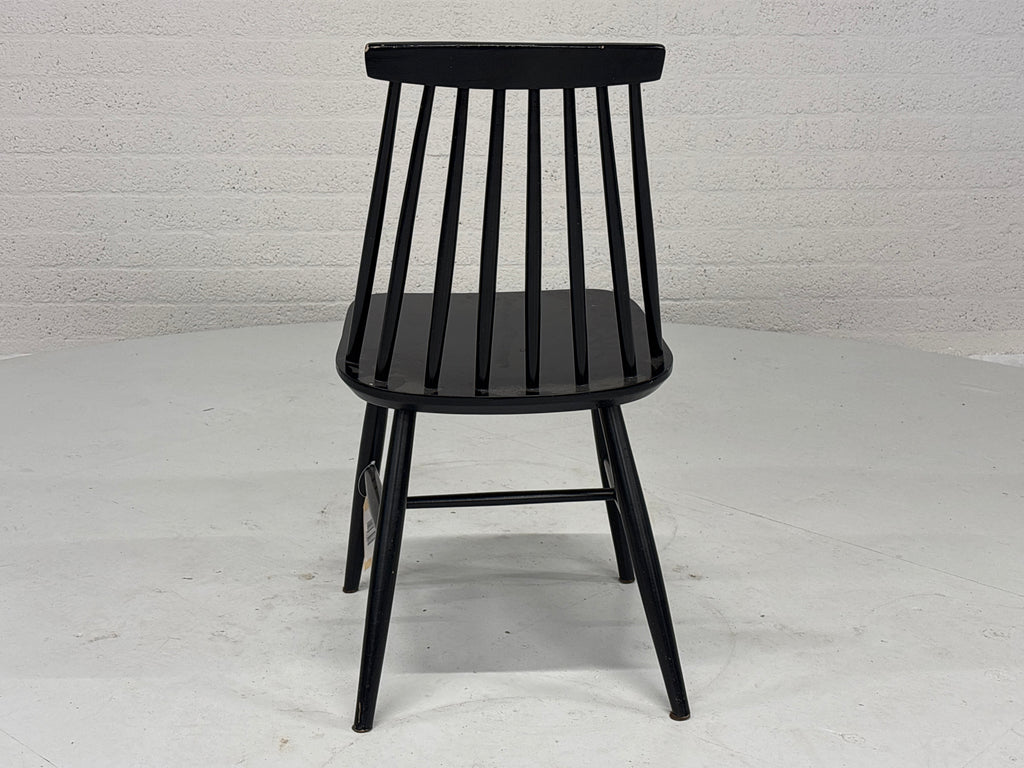 Stoel zwart met spijlen