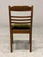 Vintage eetkamerstoel met groen velours zitting