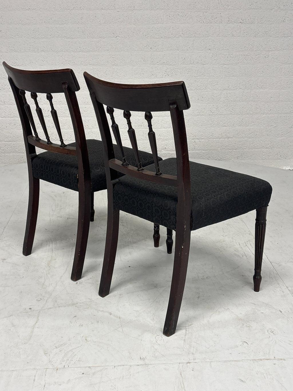 Eetkamerstoelen set 2 zwarte stof
