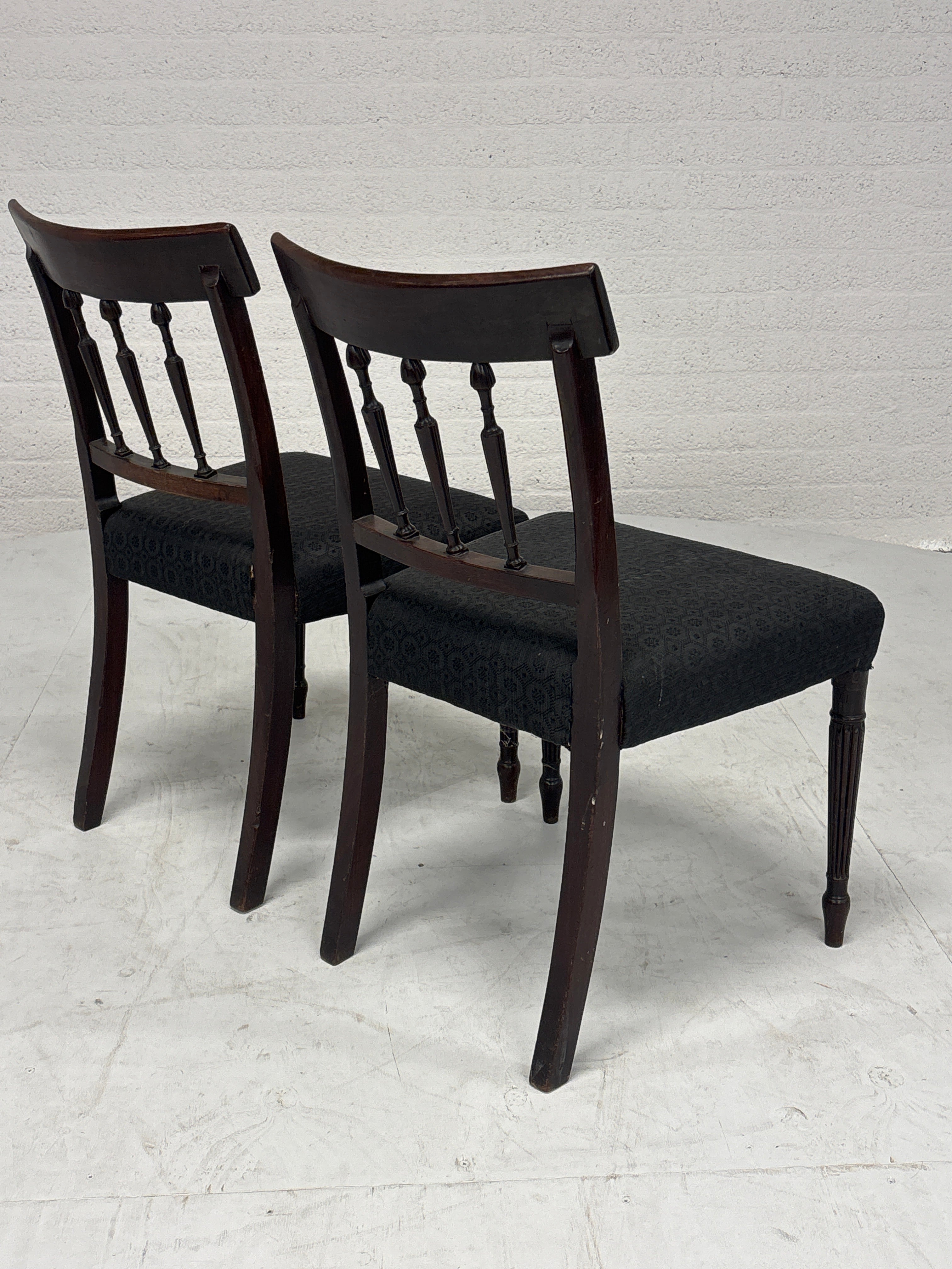 Eetkamerstoelen set 2 zwarte stof