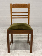 Vintage eetkamerstoel met groen velours zitting