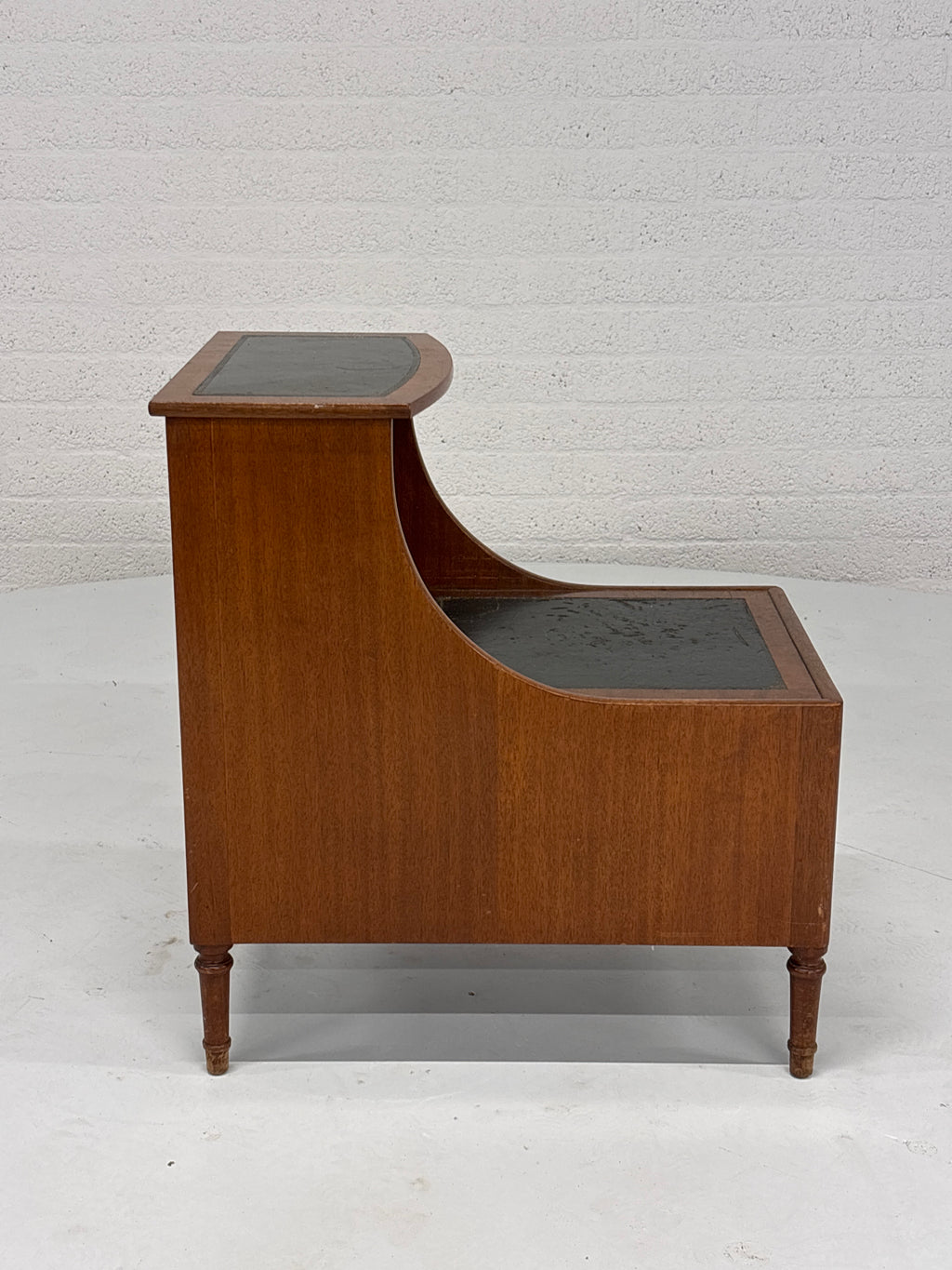 Boekenkastje nachtkastje vintage