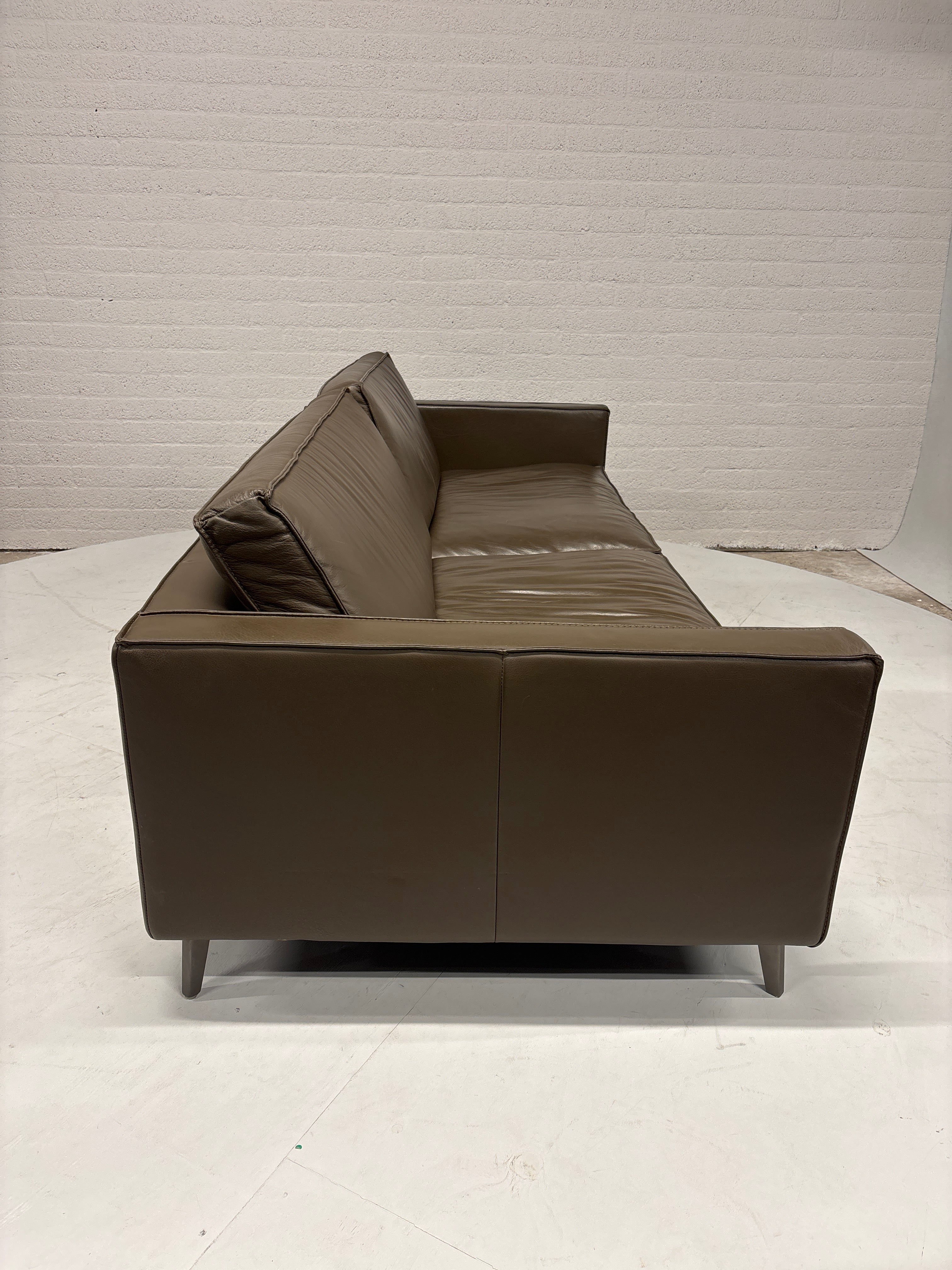 Riante bruin/taupe leren bank