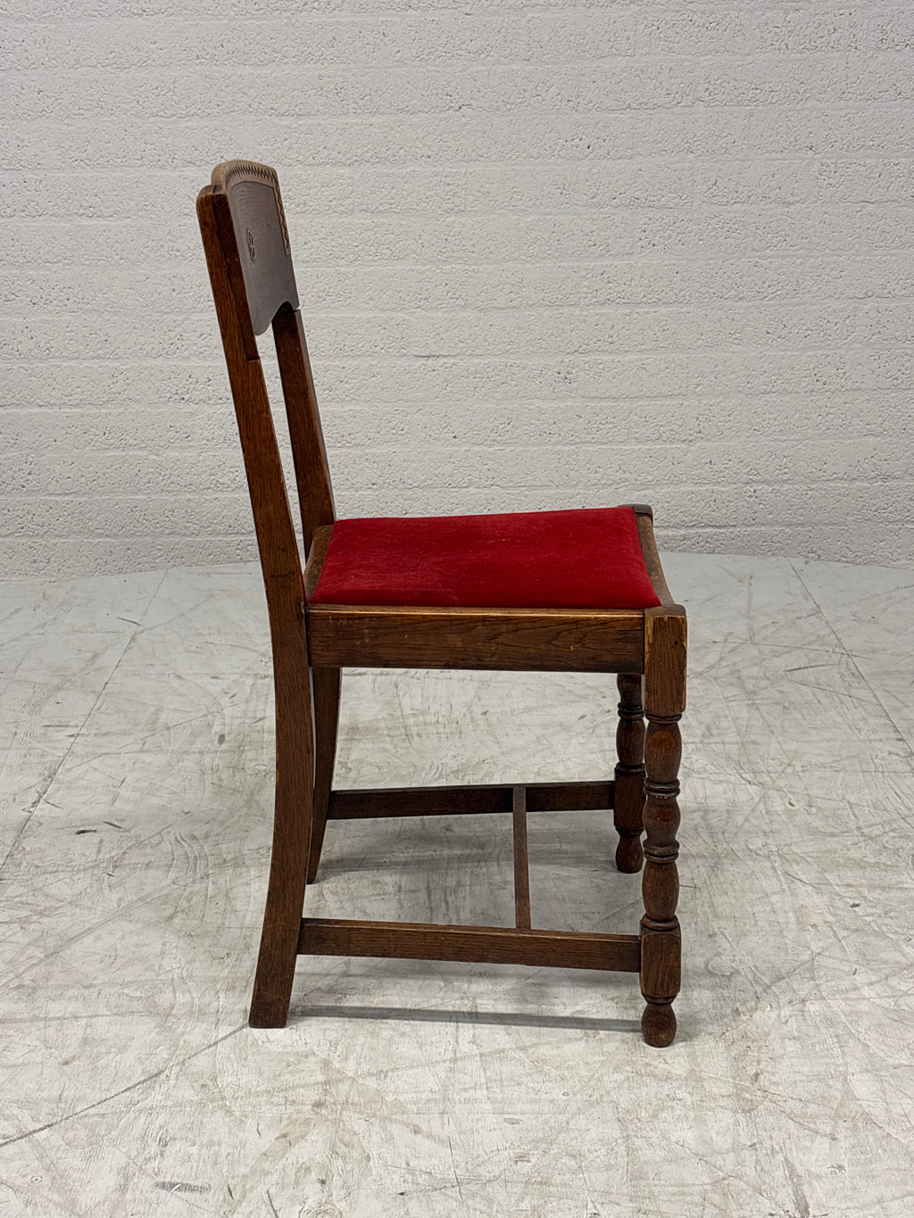 Eetkamerstoel rood velours zitting