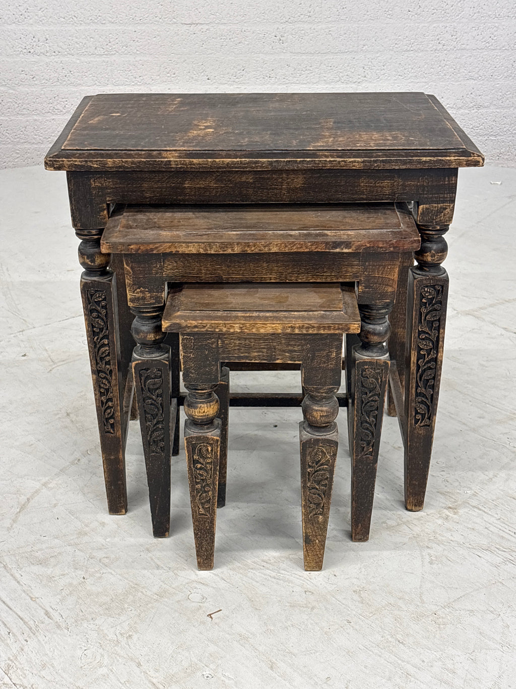 Set van 3 bijzettafeltjes in shabby chic style