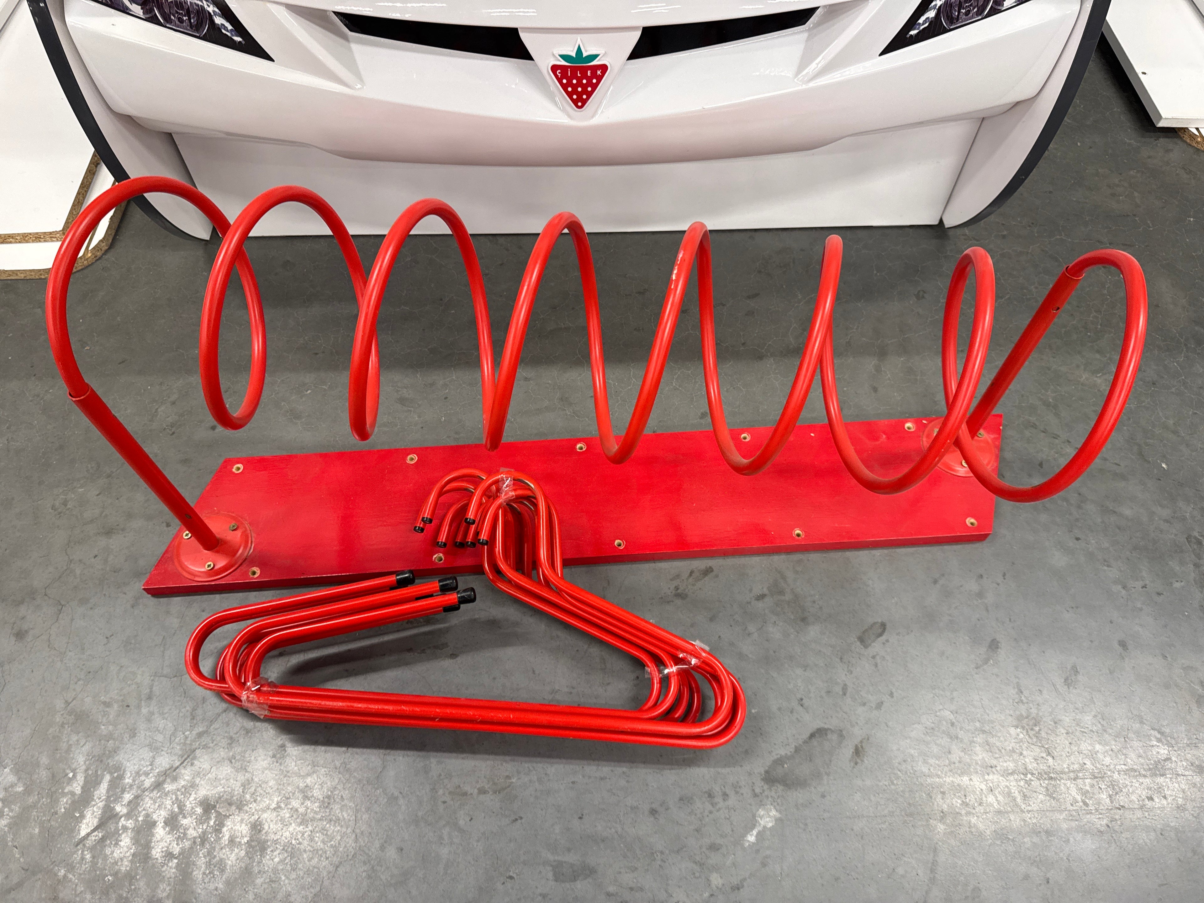 Kapstok met hangers rood