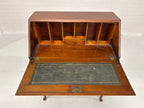 Secretaire compact model