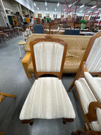 Eettafel uitschuifbaar met 4 stoelen