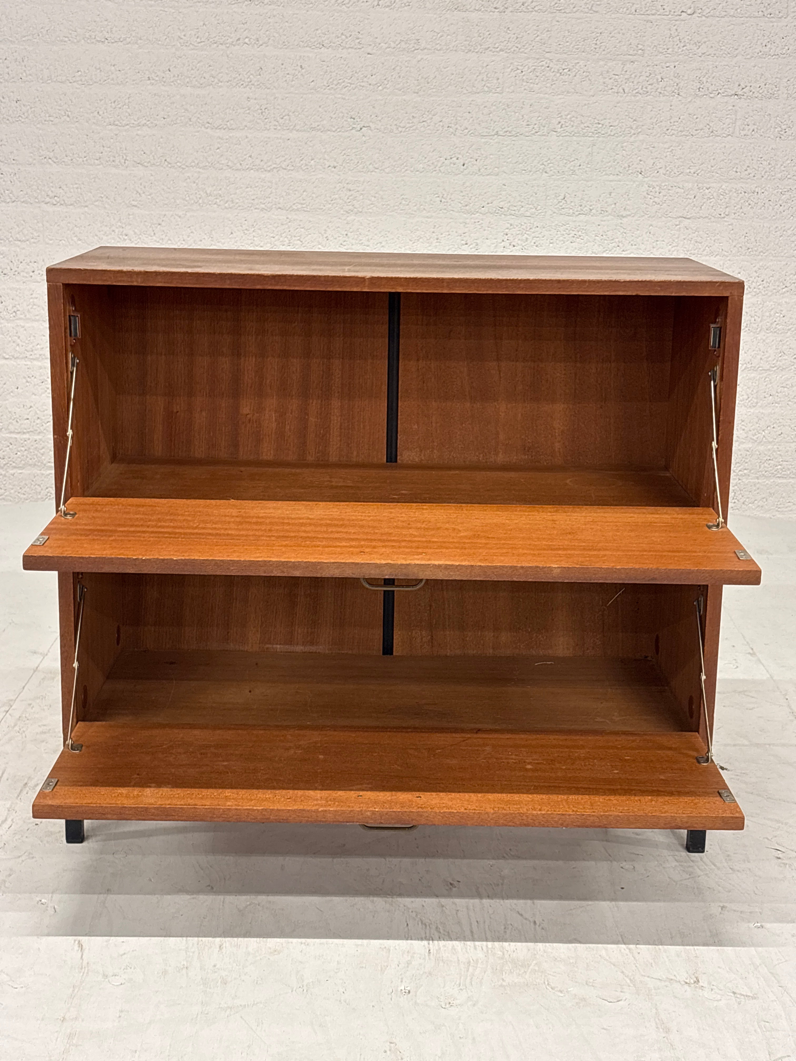 Vintage kastje met 2 kleppen