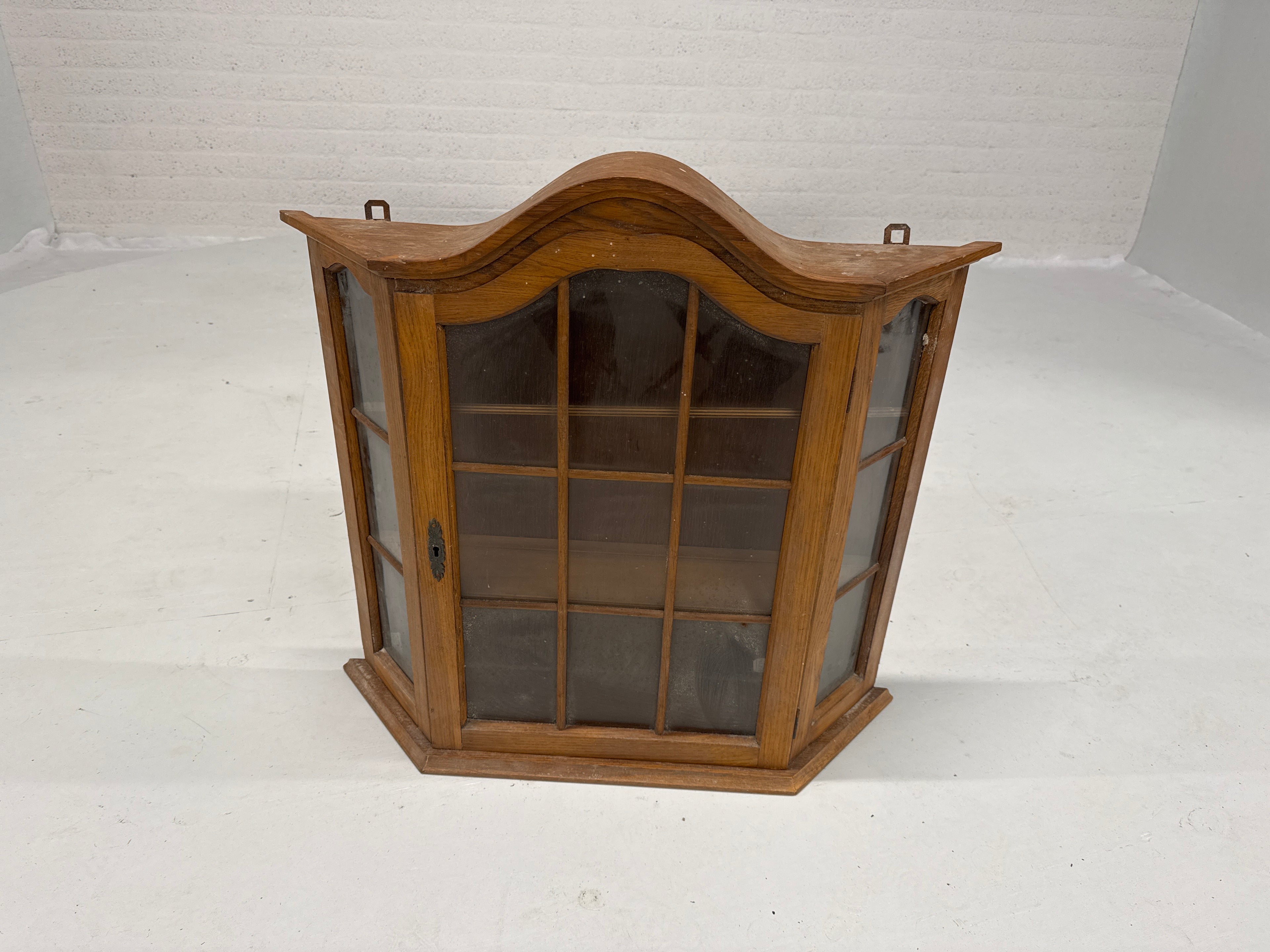 Wandkastje eiken met glas