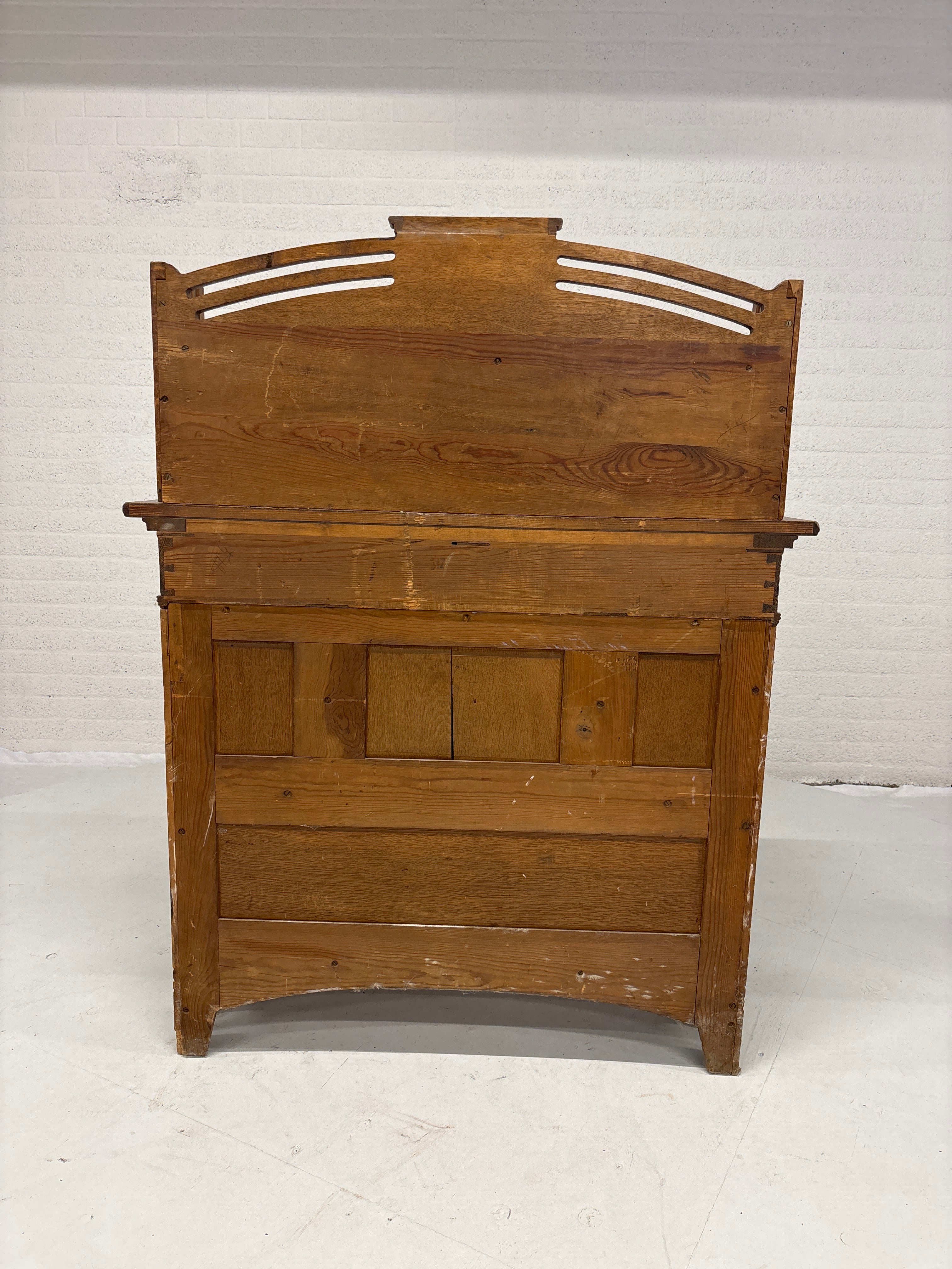 Antieke kast /commode