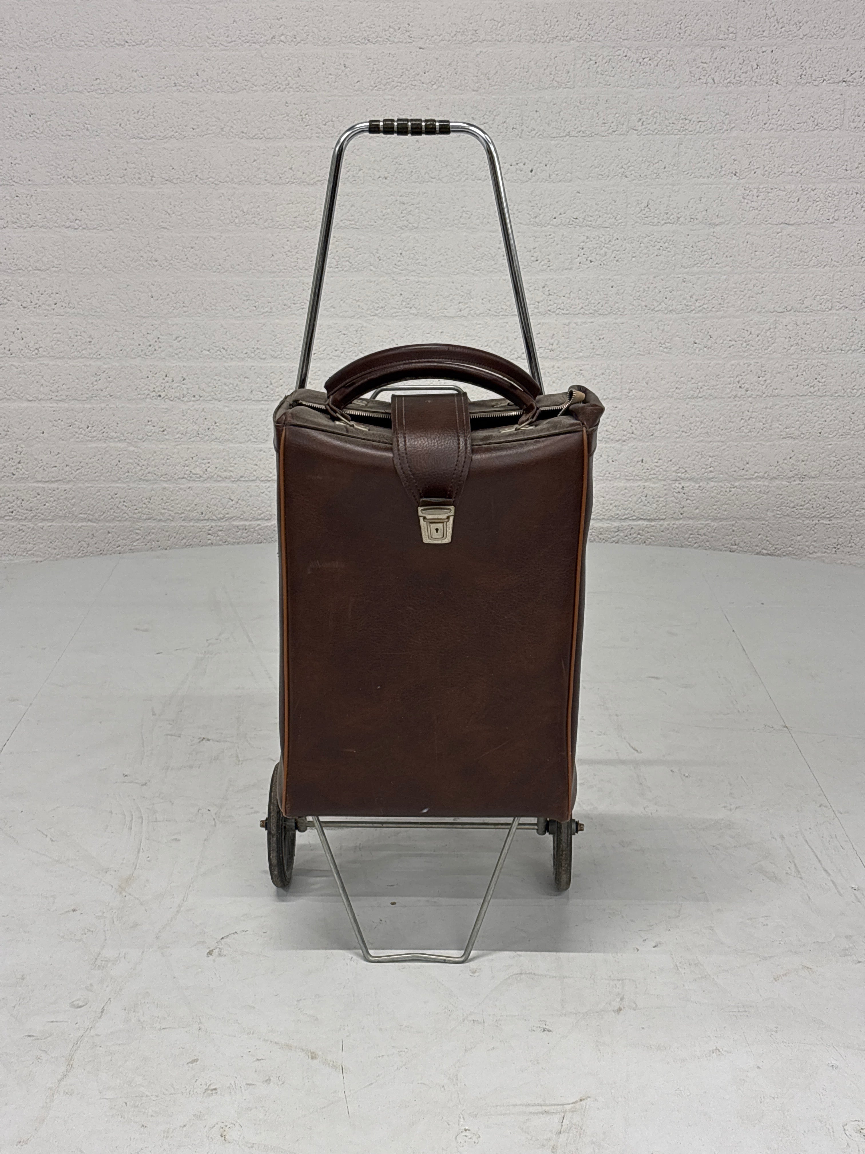 Boodschappentas op wielen.