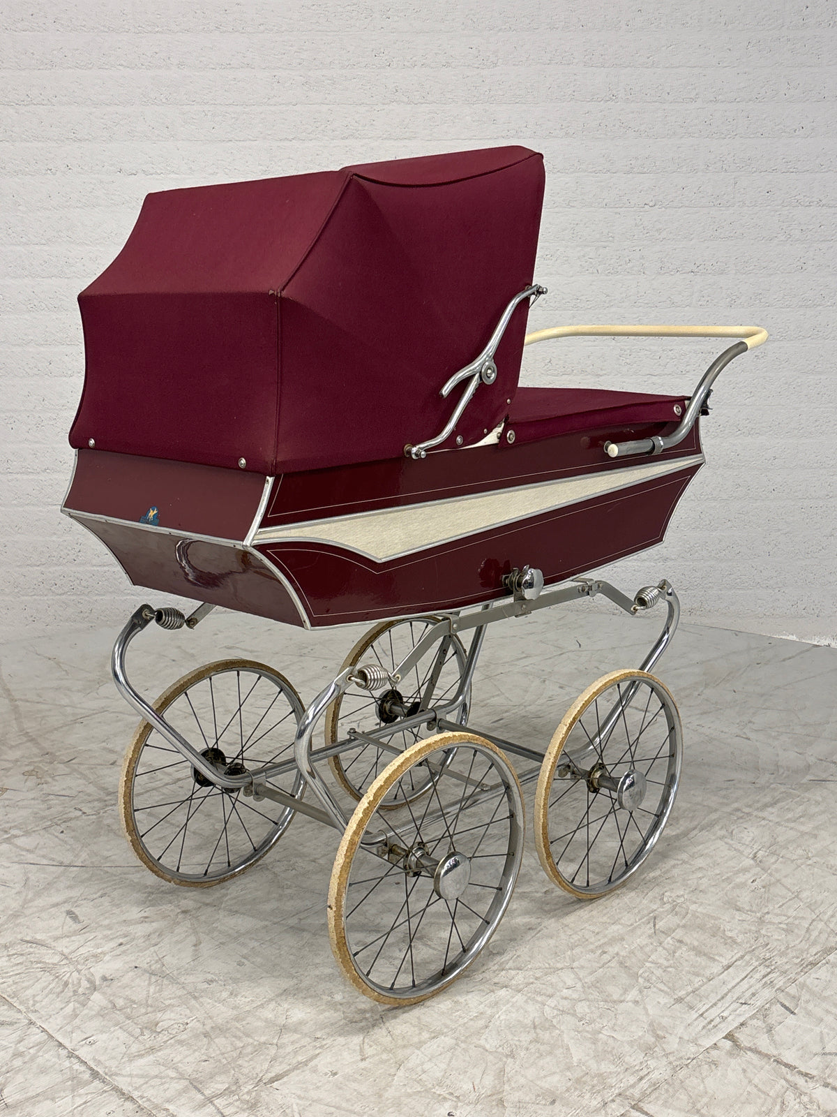 Antieke kinderwagen