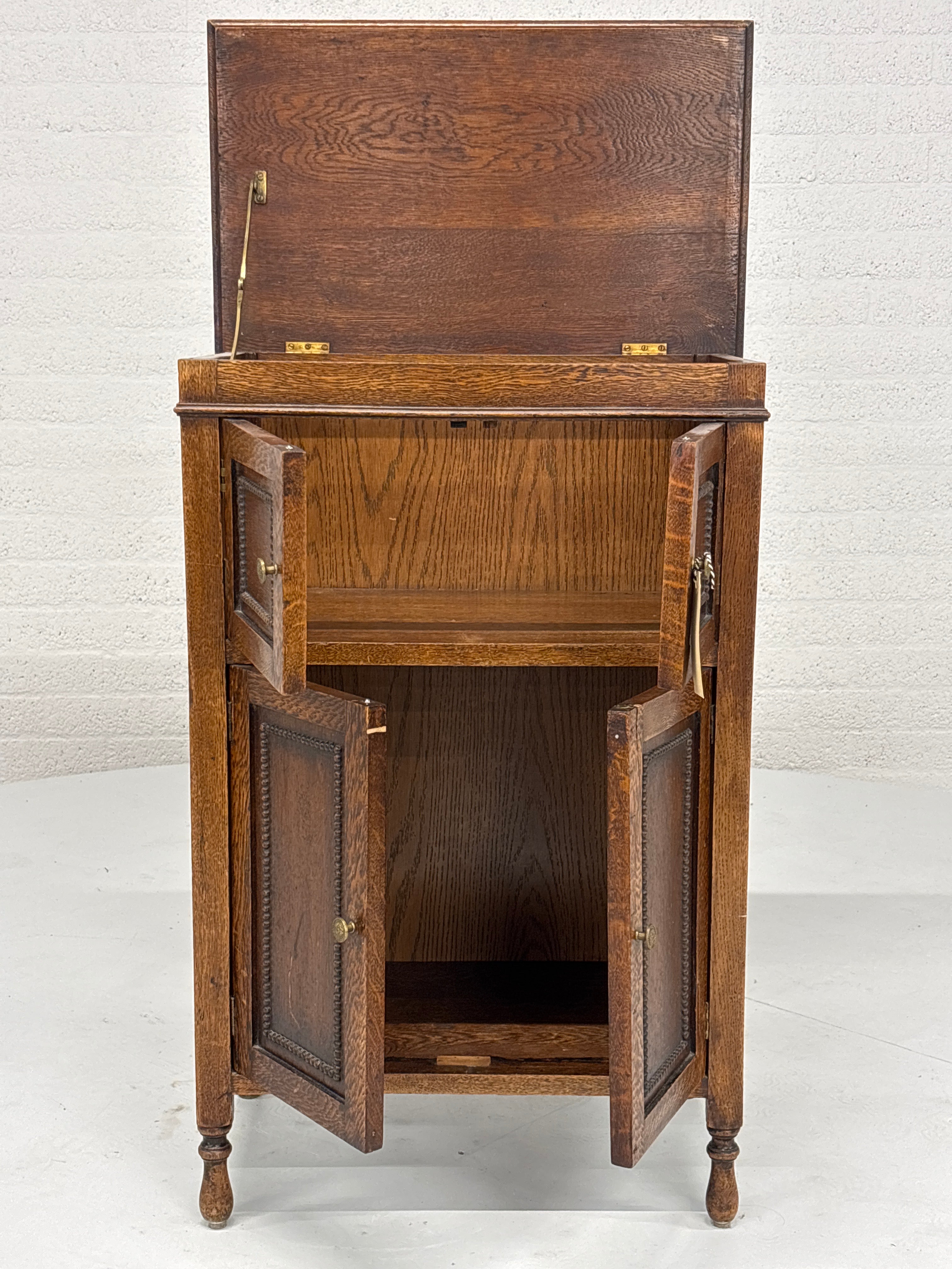 Dranken kabinet eiken klep (lxbxh 60x40x92cm)