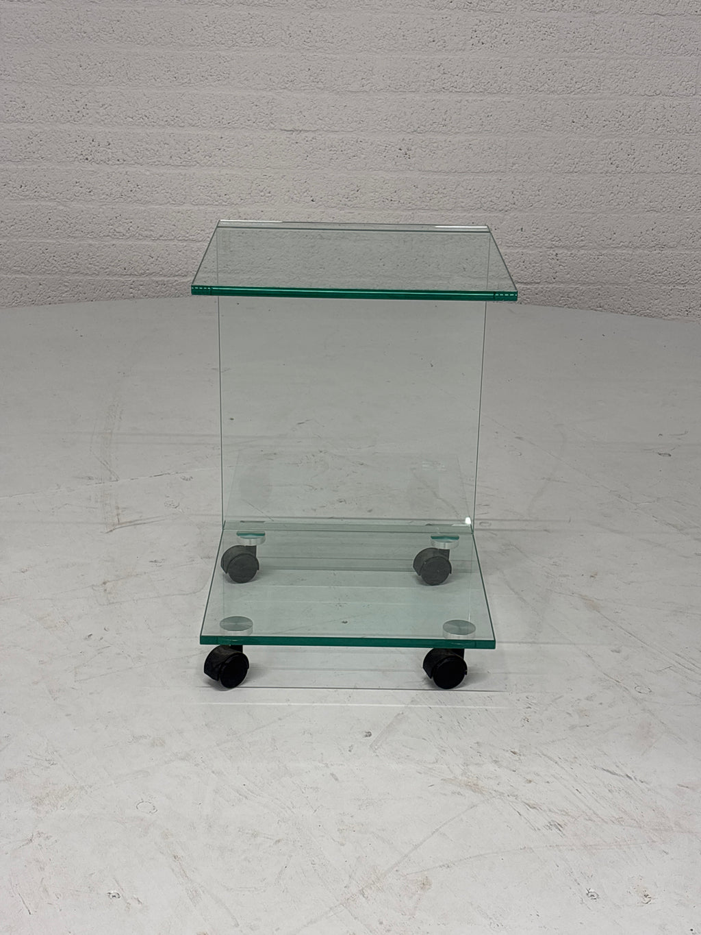 Bijzettafel glas op wielen