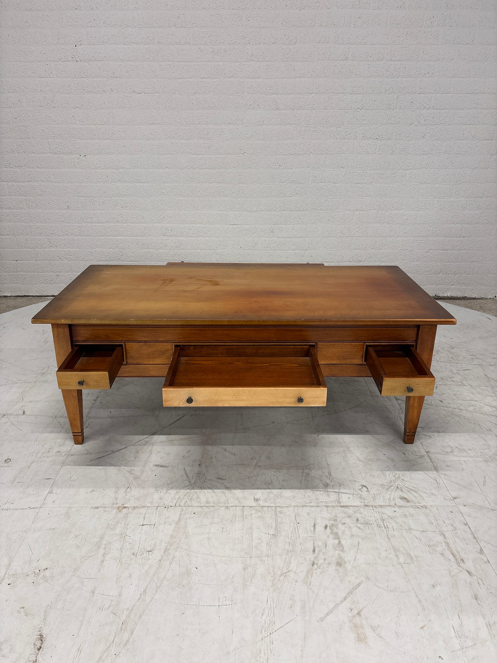 Salontafel met 6 lades en uitschuifblad