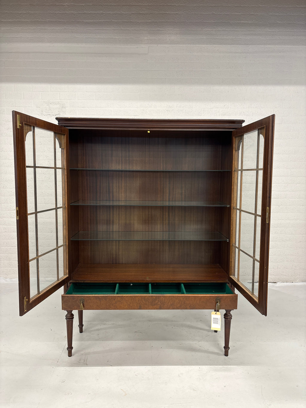 Vitrinekast Edwardiaans