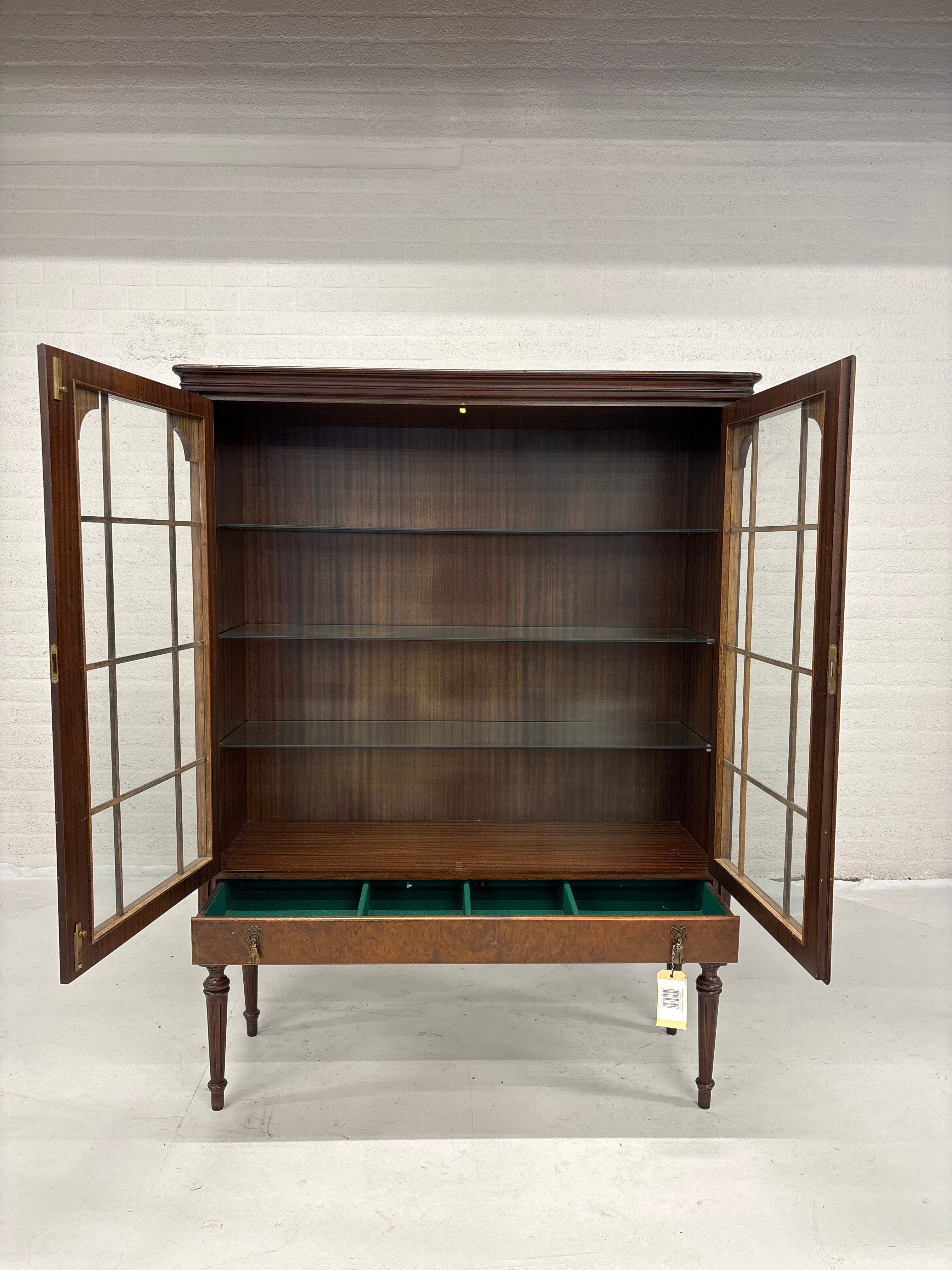 Vitrinekast Edwardiaans