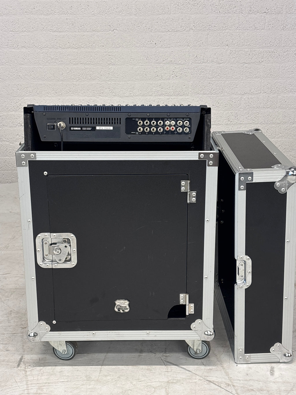 Yamaha mixing console mengpaneel in flightcase