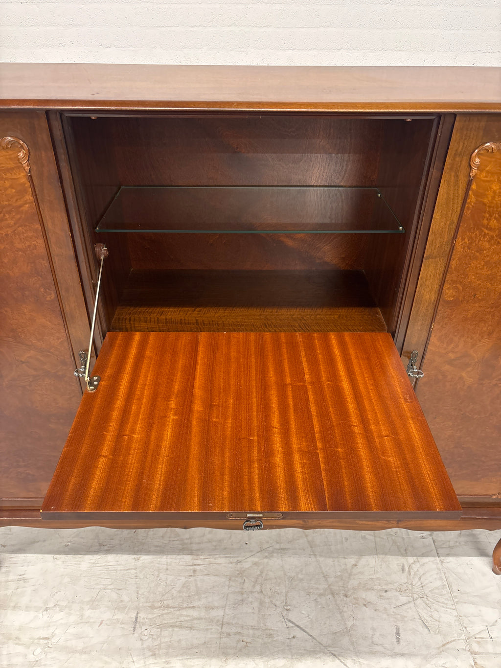Retro kast gefineerd hout mahonie