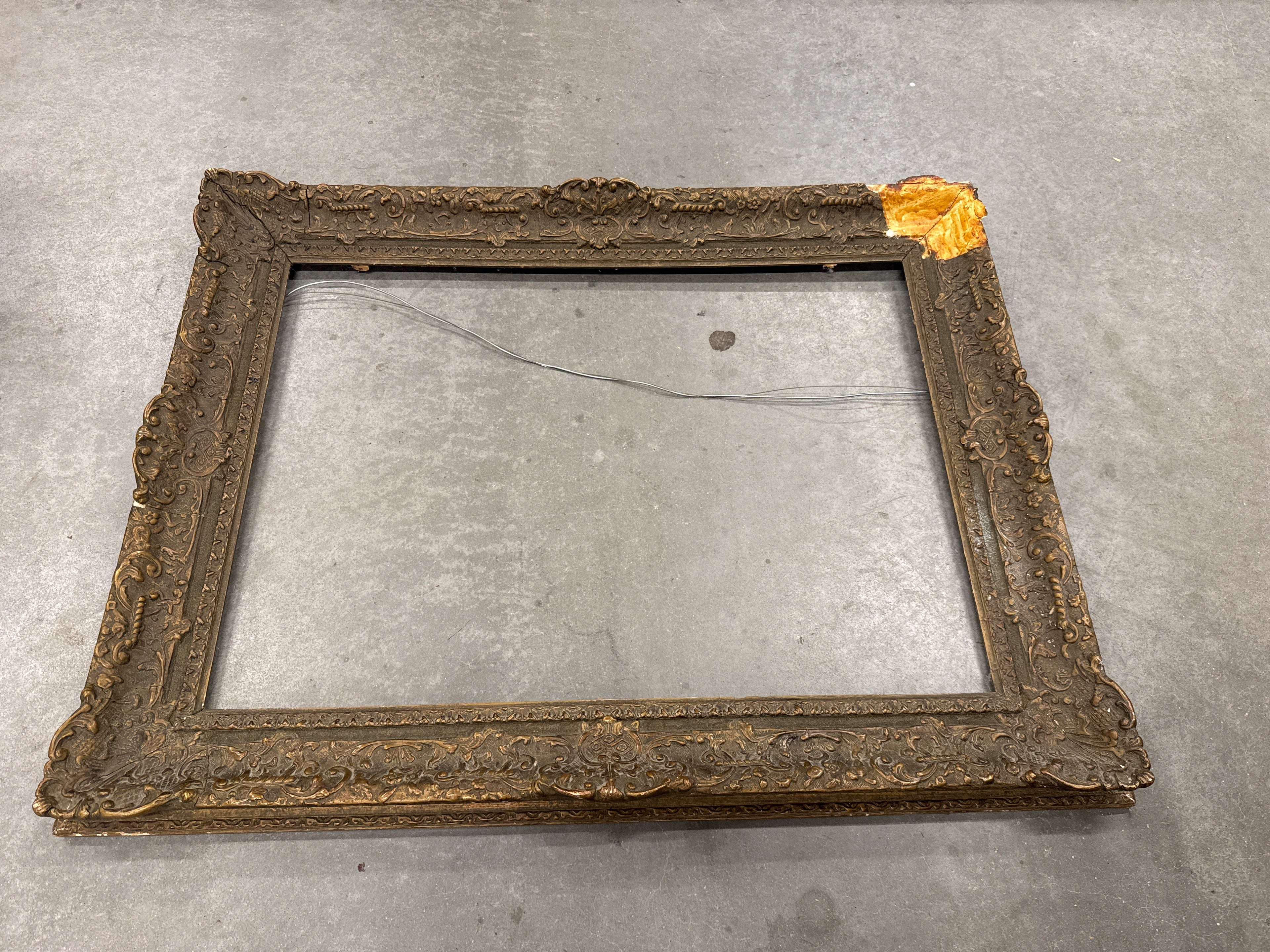 Lijst vintage donker goud