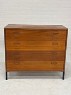 Vintage kastje met 4 laden , breed