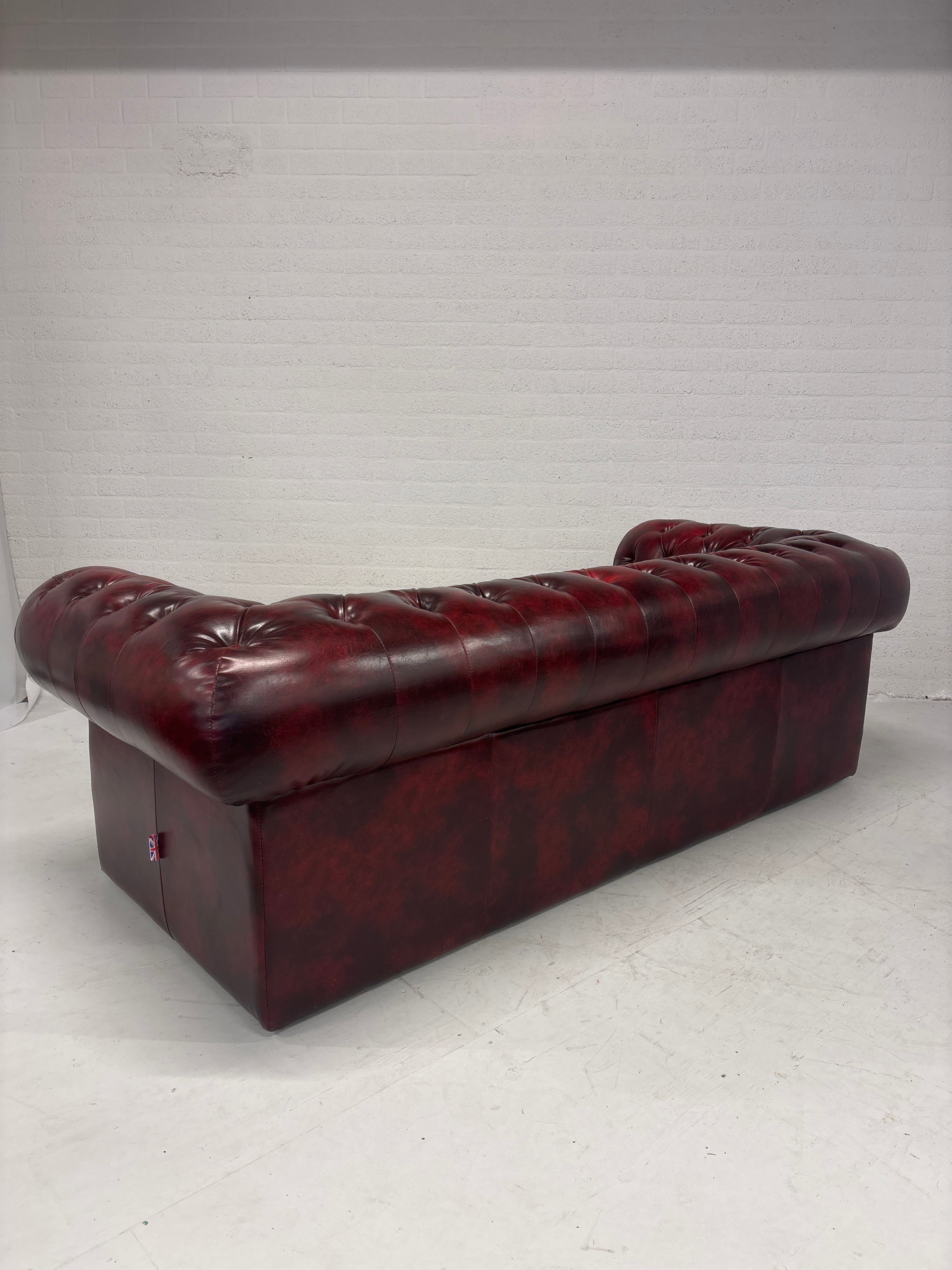 Chesterfield bordeaux rode bank