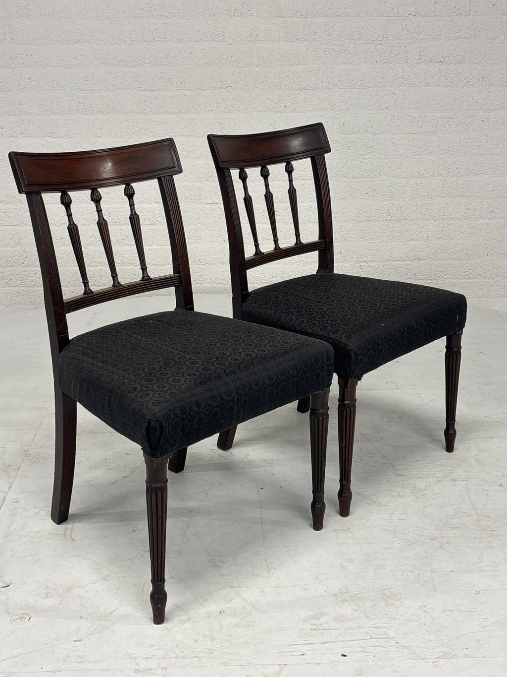 Eetkamerstoelen set 2 zwarte stof